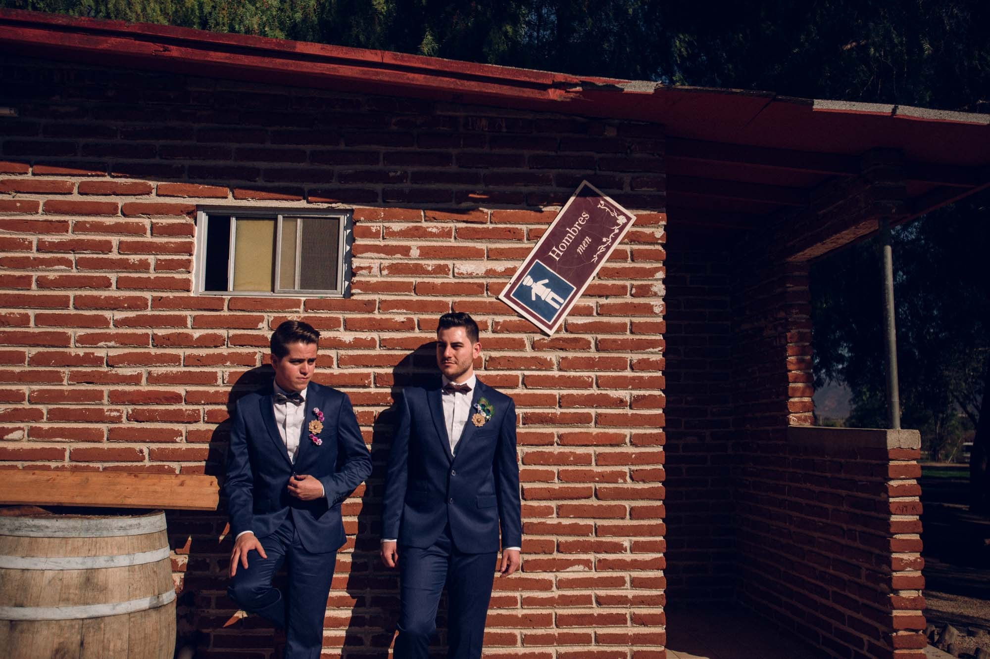 Two Grooms Valle de Guadalupe. Estudio de fotografia en Tijuana