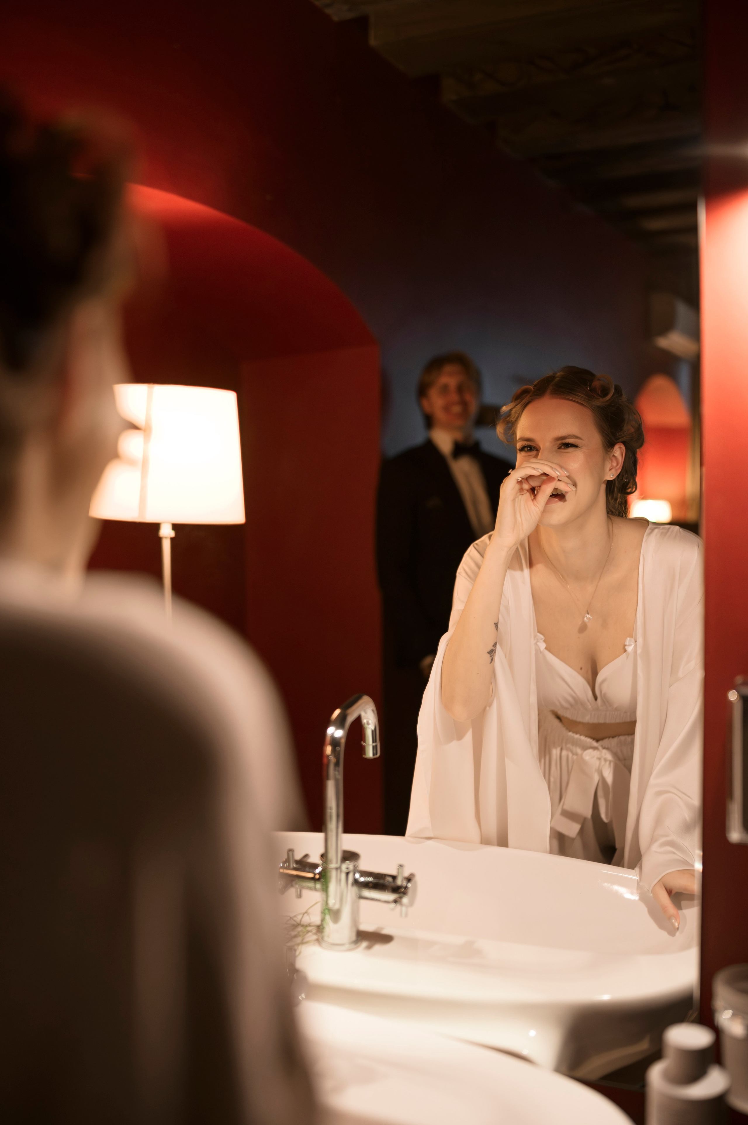 Свадебные сборы в отеле. Фотограф Таллинн — свадьба |семья | lovestory