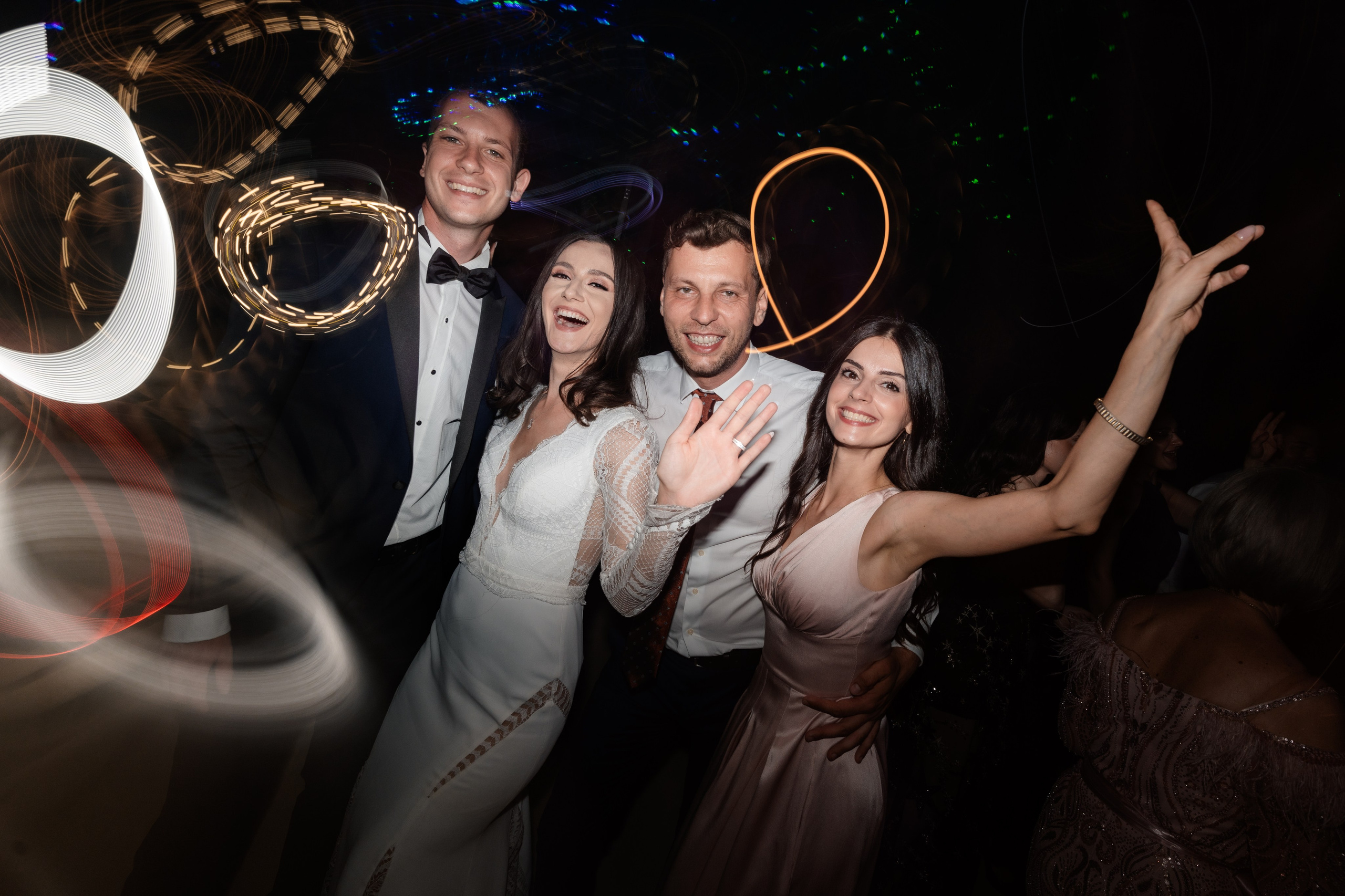 Elly & Andrew. Destination Wedding Photographer Alex Pasarelu