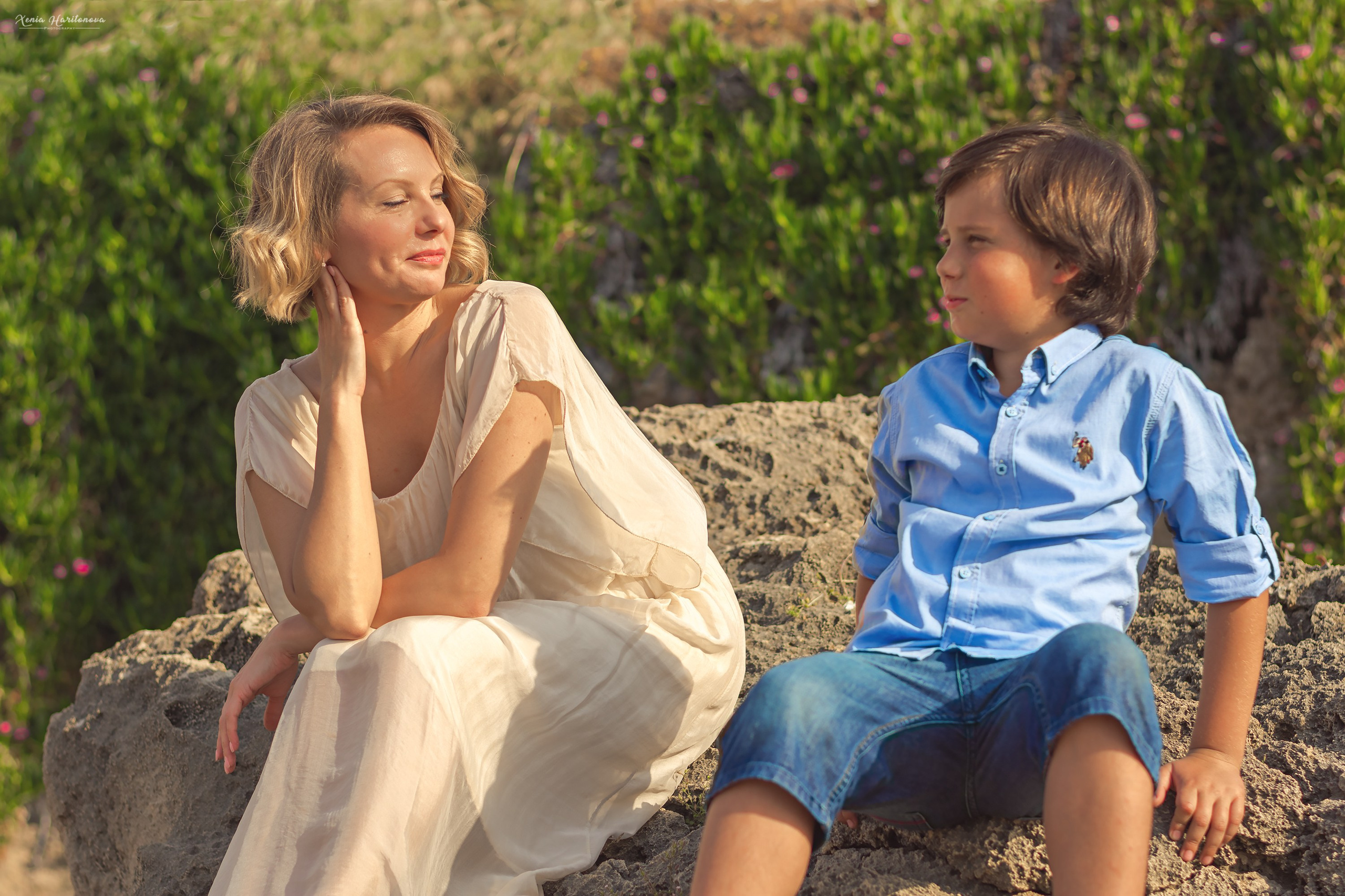 Family photography on the beach. Professional portrait photographer in Los Angeles | Axenia Haritonova