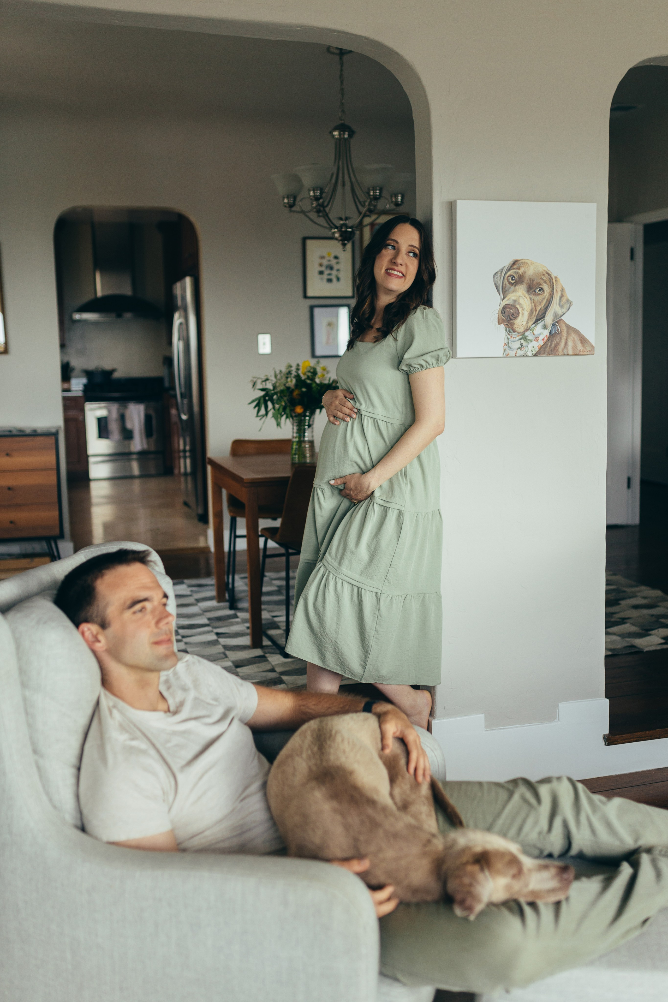 Cozy Home Maternity Photo session. Maternity, newborn photographer in the Bay Area|Iryna Rakivnenko