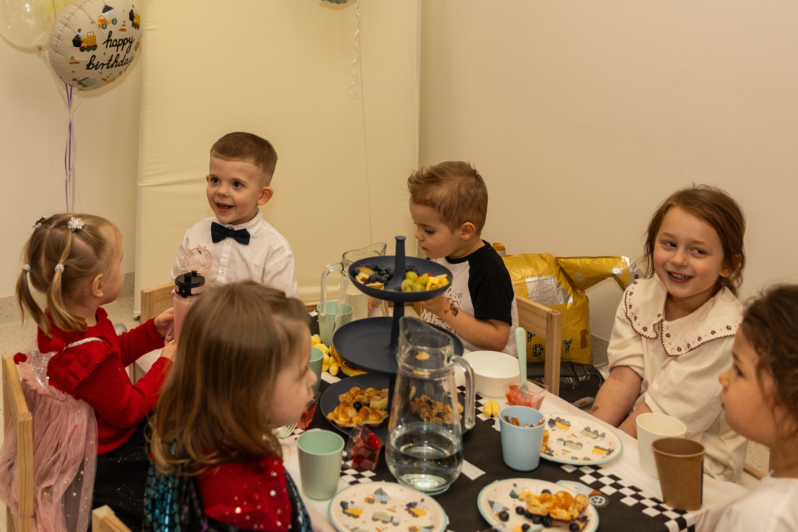 День рождения Артёма 24 января 2026 года. Семейный и детский фотограф в Варшаве Мила Бобровская