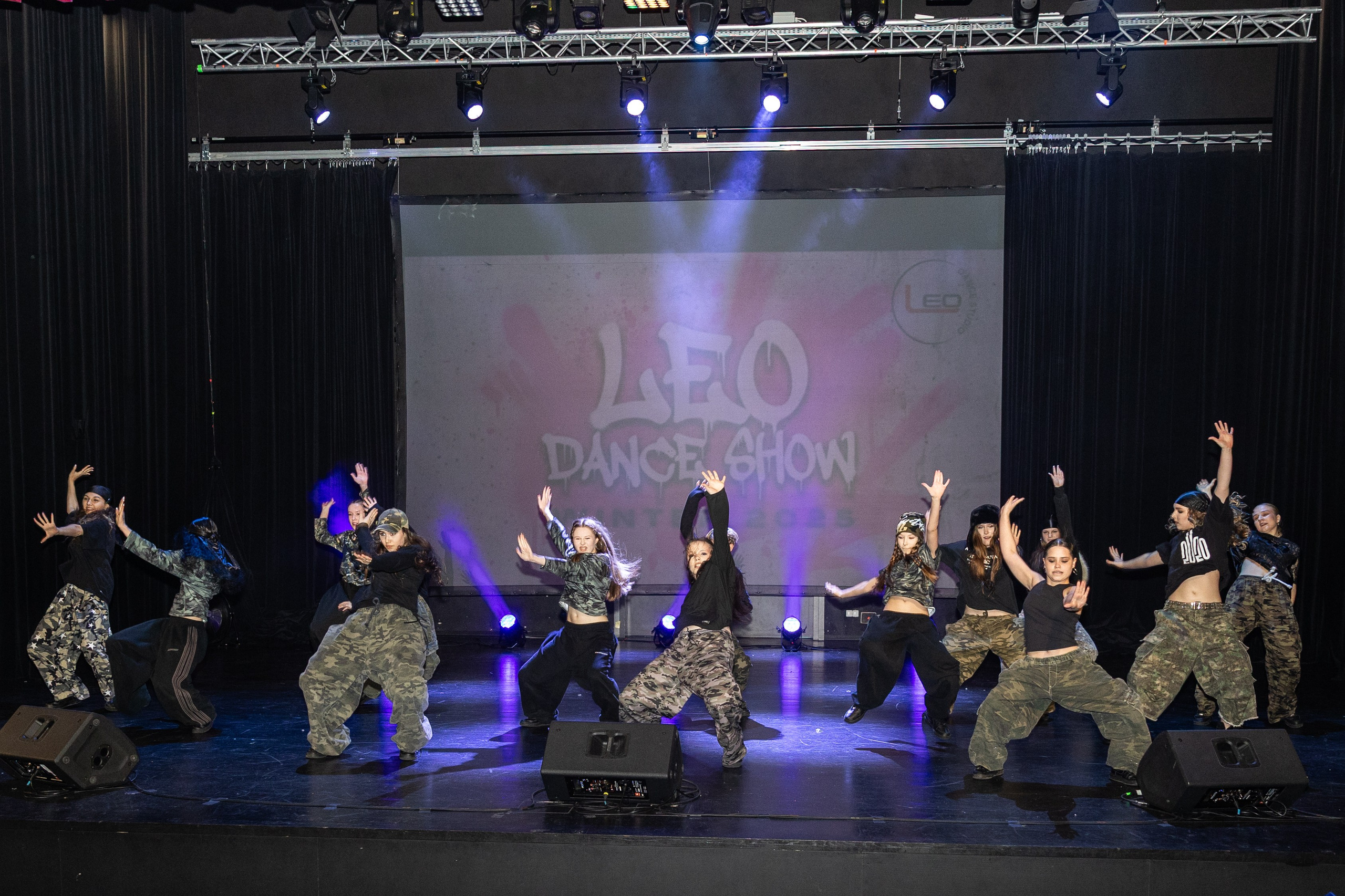 LEO DANCE SHOW WINTER 2025. Семейный и детский фотограф в Варшаве Мила Бобровская