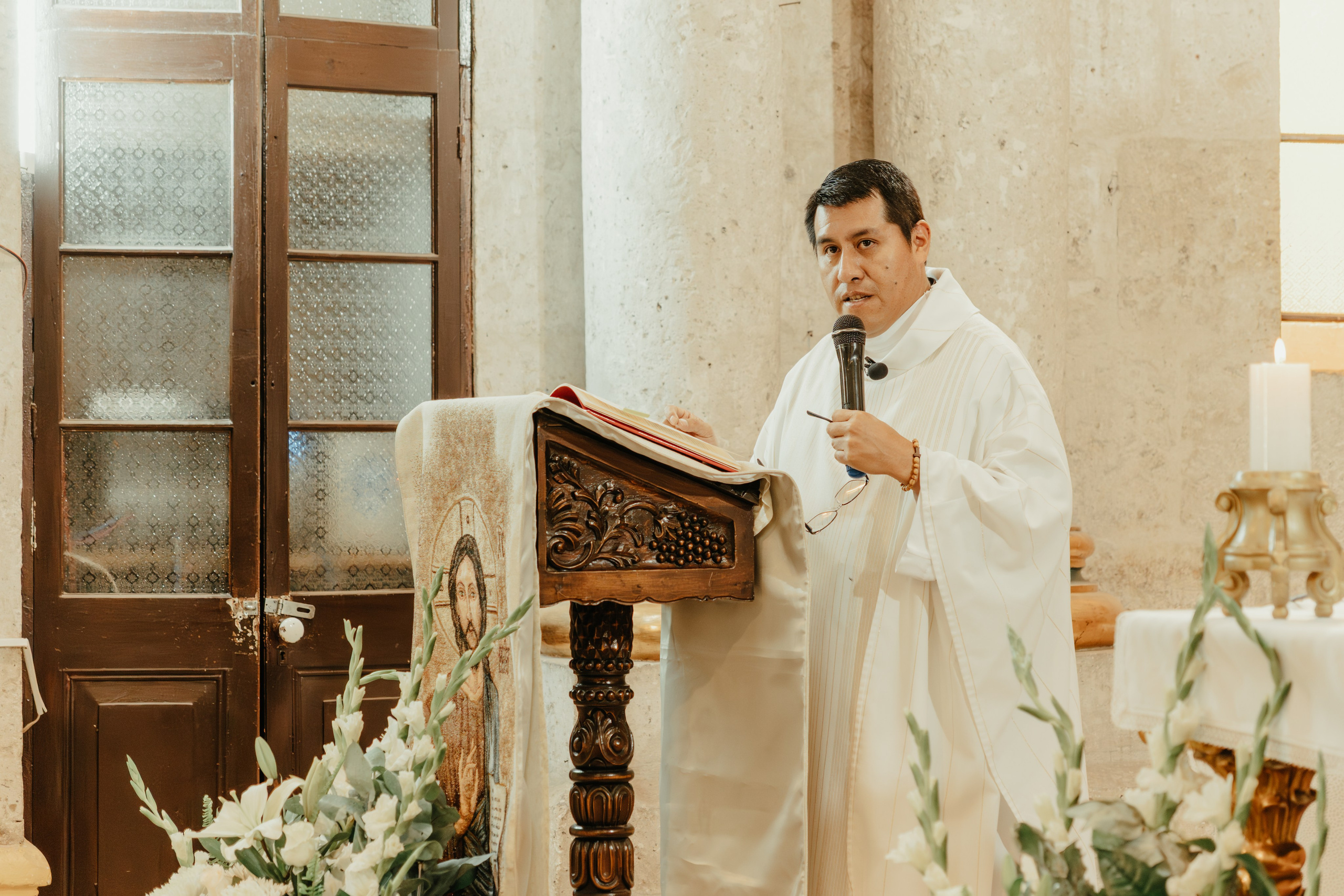 VANESSA + FRANKLIN BODA RELIGIOSA. Studio KVTA | Fotografía y Video de Bodas en Arequipa