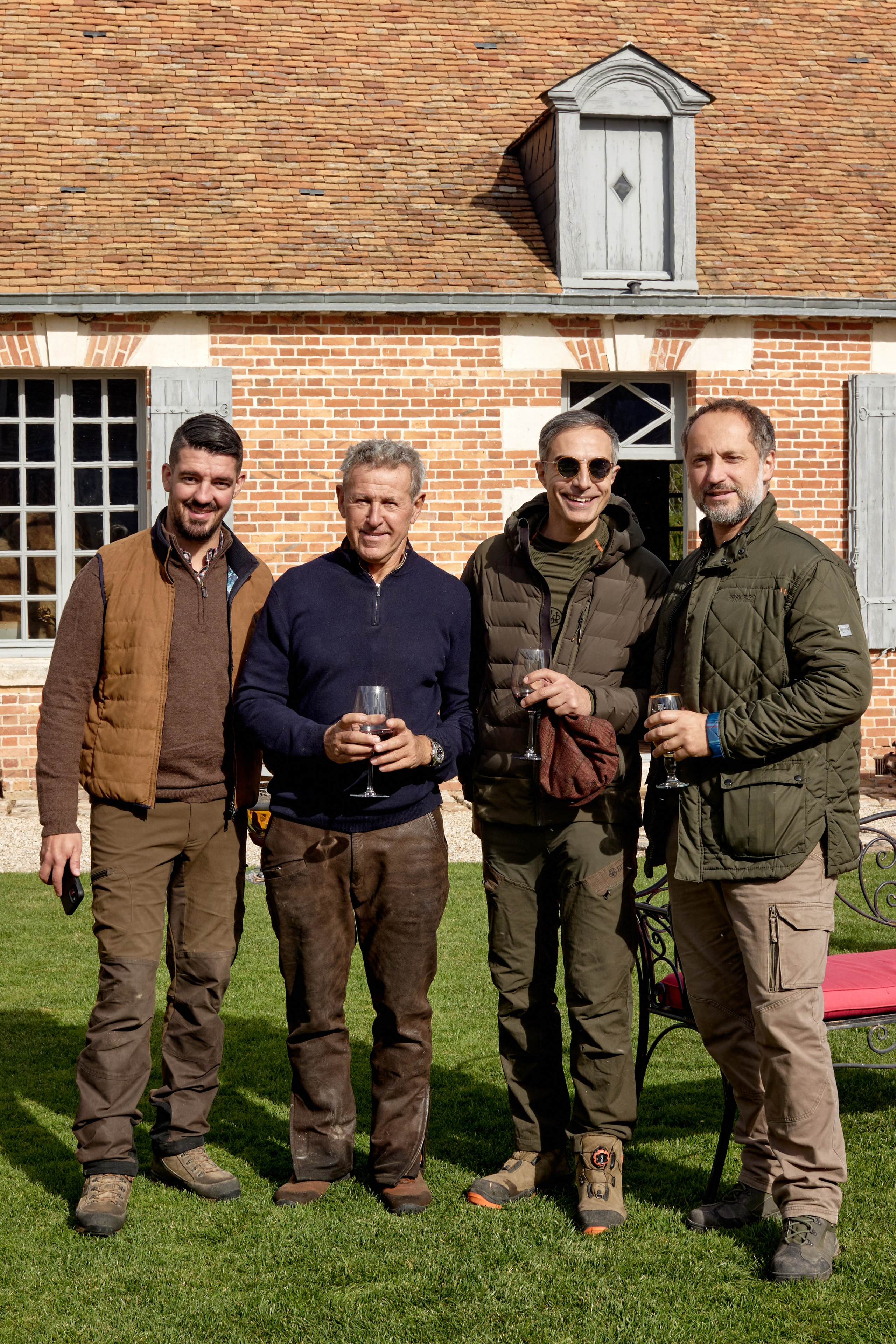 Hunting in France. Amazing photo session at a time convenient for you. Y