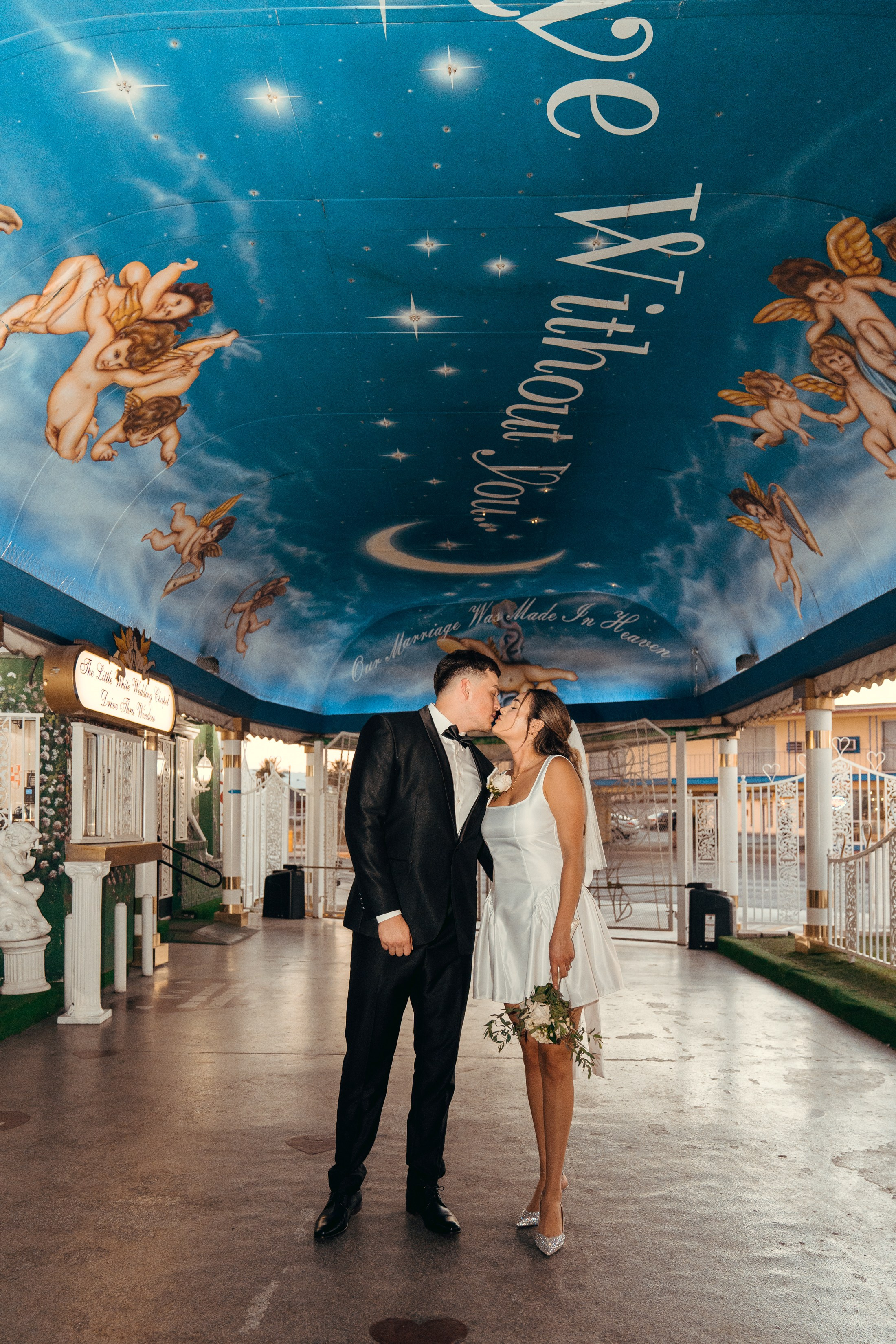 Valeria&Jonhattan. Wedding & elopement photographer Viktoriya Kravtsov. Las Vegas