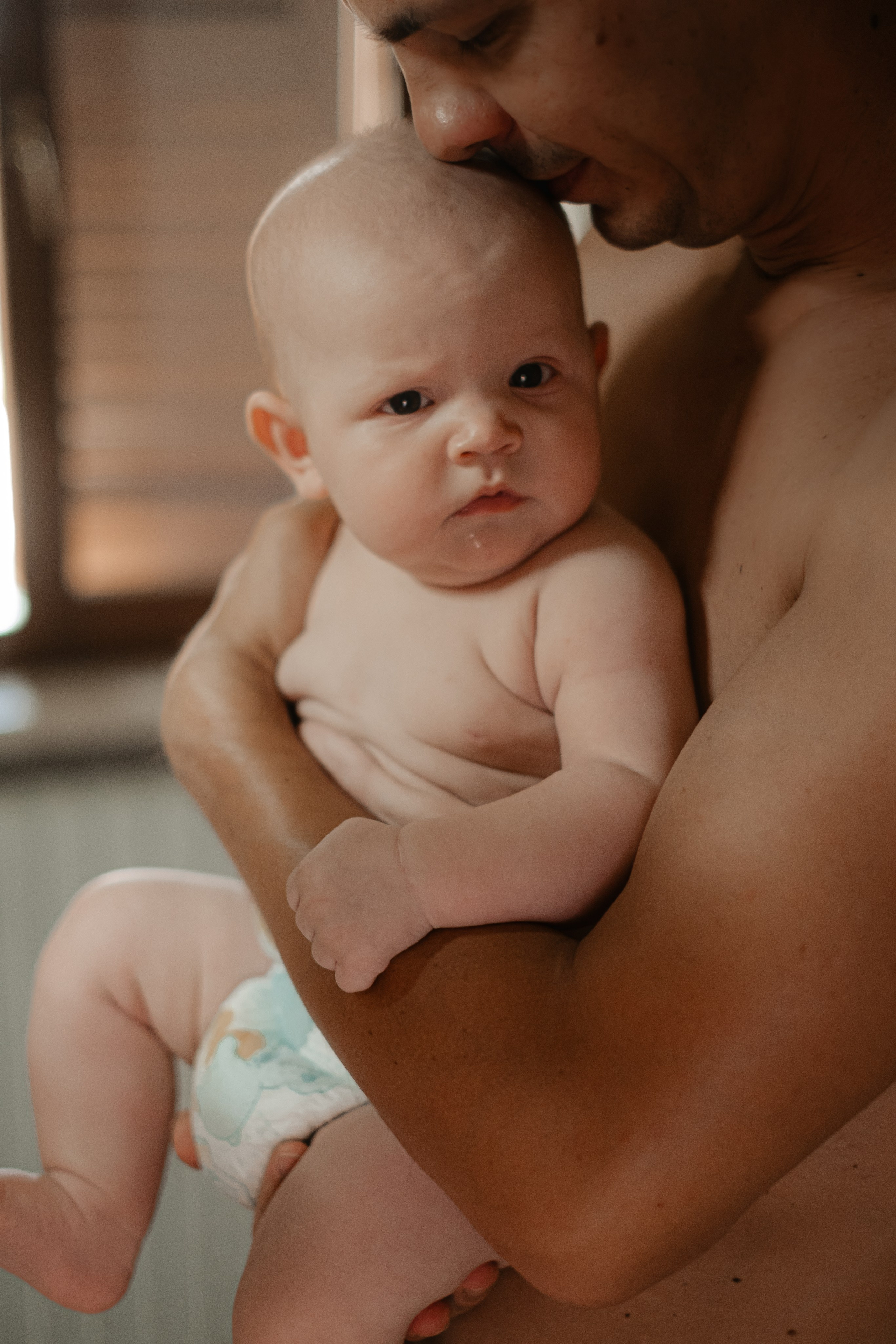 Ritratti di Famiglia | Momenti Intimi e Legami Autentici. Fotografa maternity, family e business a Pomezia e Roma – Simona Henkel