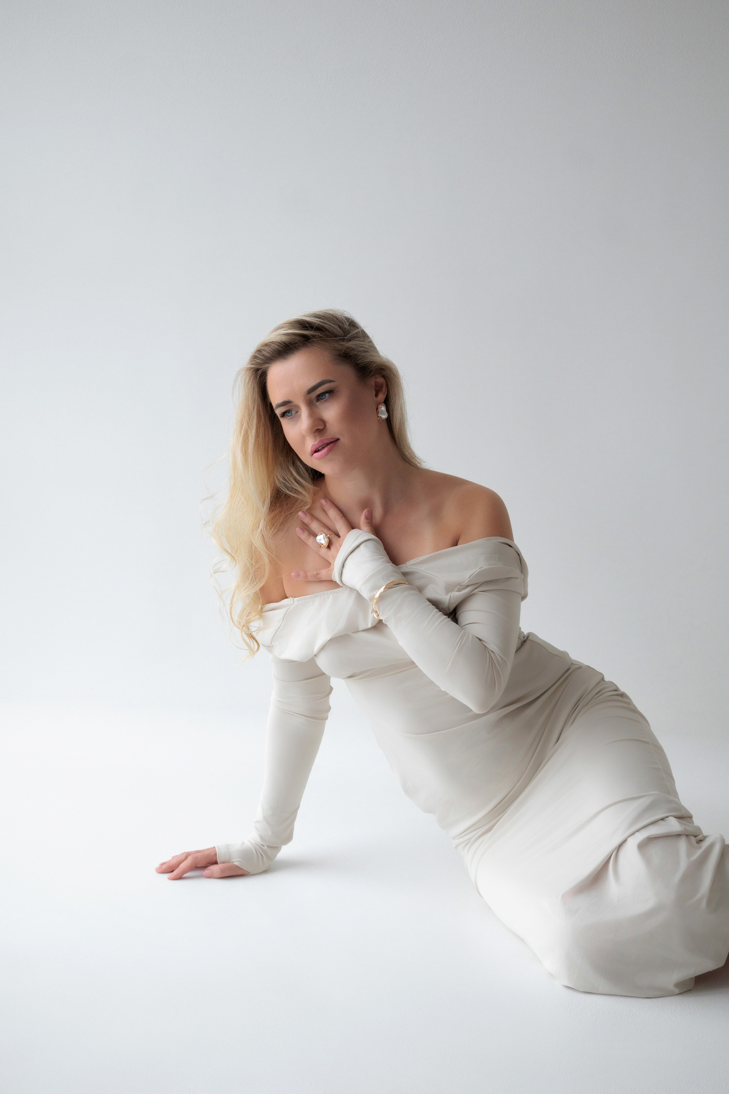 В студии | Портреты и стильные образы. Бренд & Женский фотограф в Таллинне / Фотограф Таллинн