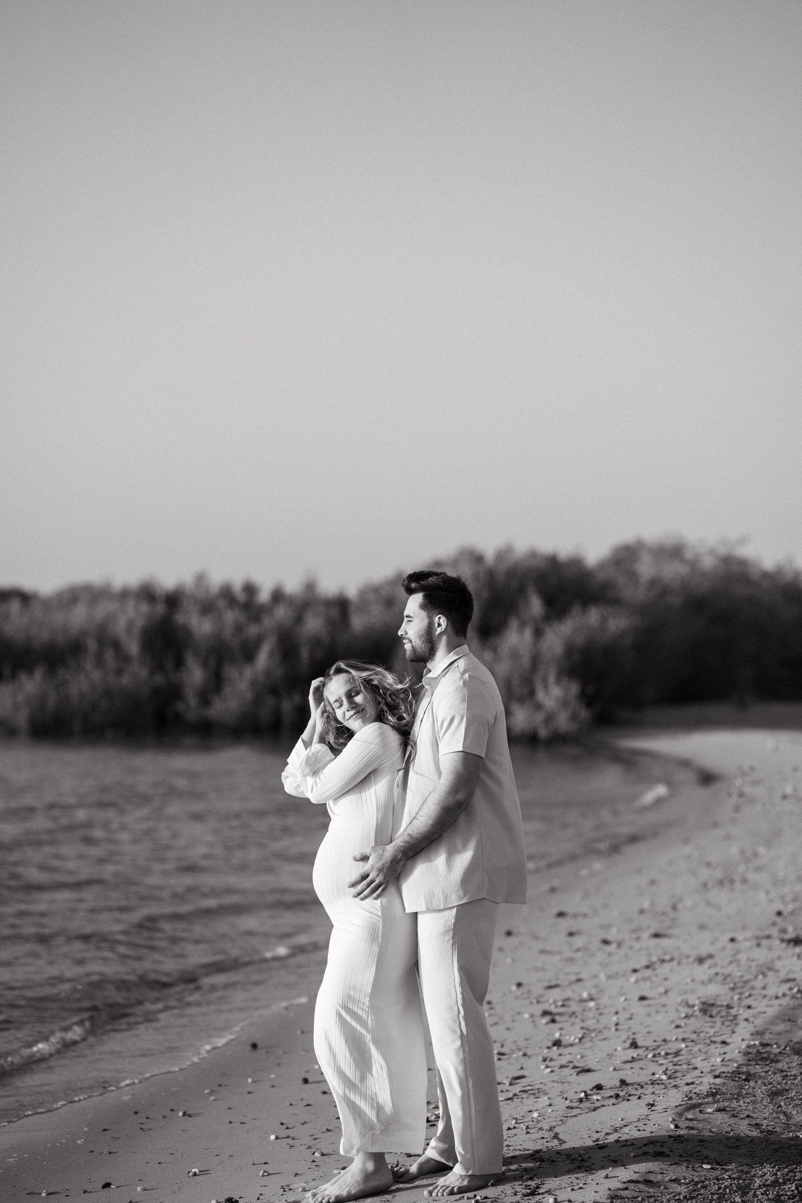 Dasha and Jenya. Maternity. Family photographer in Saudi Arabia