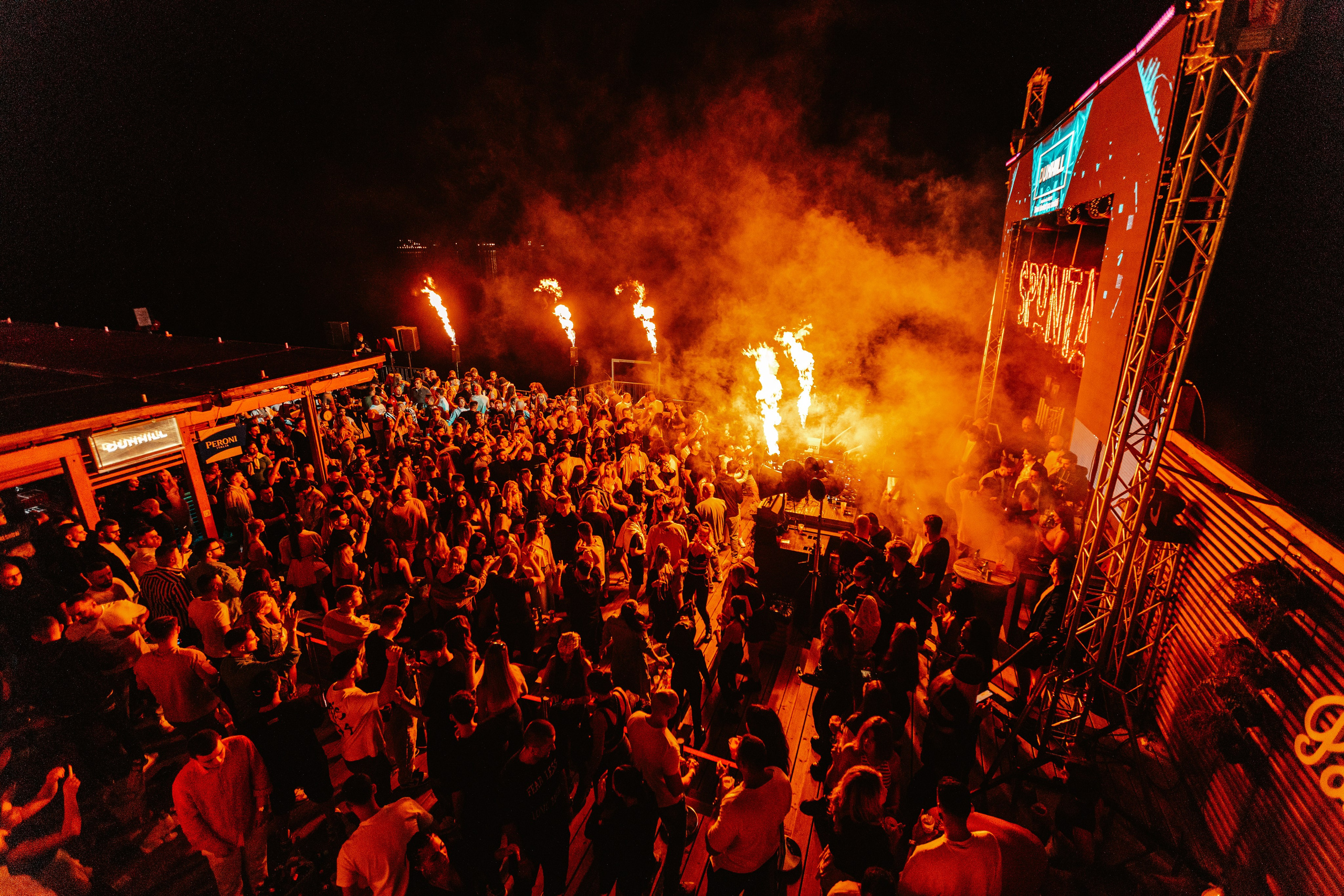 Cluburi & Party-uri - Foto