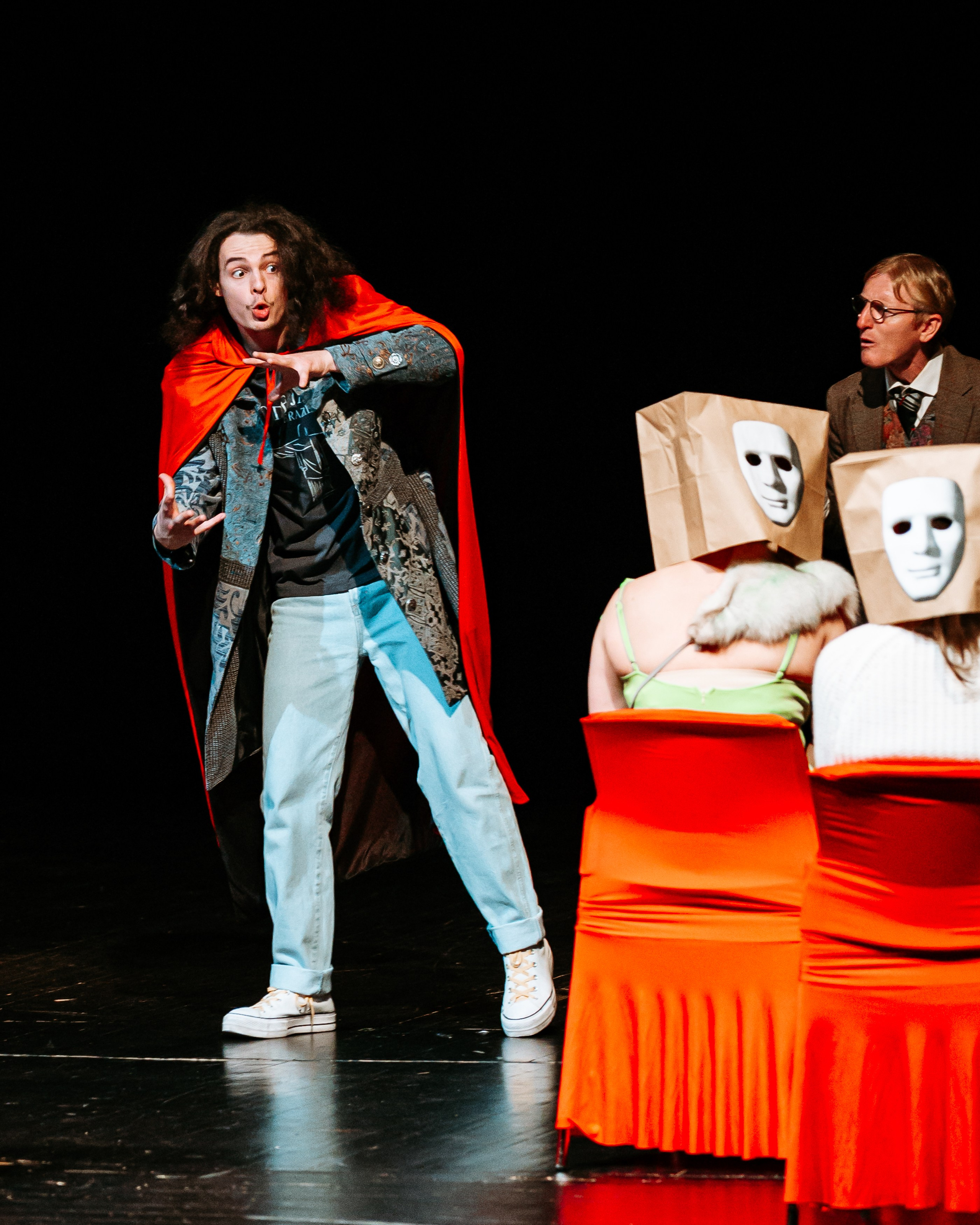 Garbo Teater „12 стульев“. Jelizaveta Gross - reportaaži- ja portreefotograaf Narvas