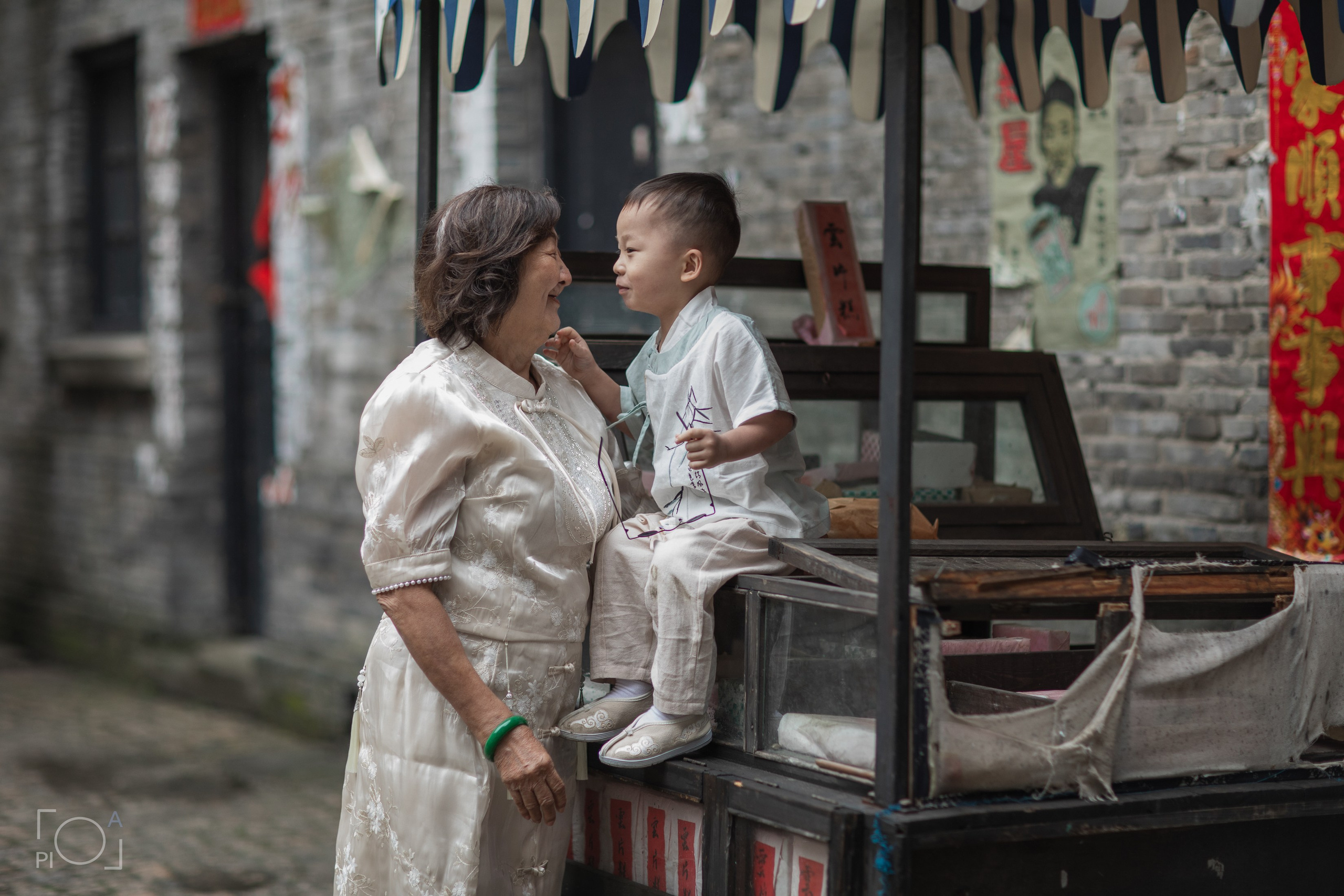 Семейная фотосессия в шанхайской киностудии. Photographer in Shanghai — Lola Pidluskaya