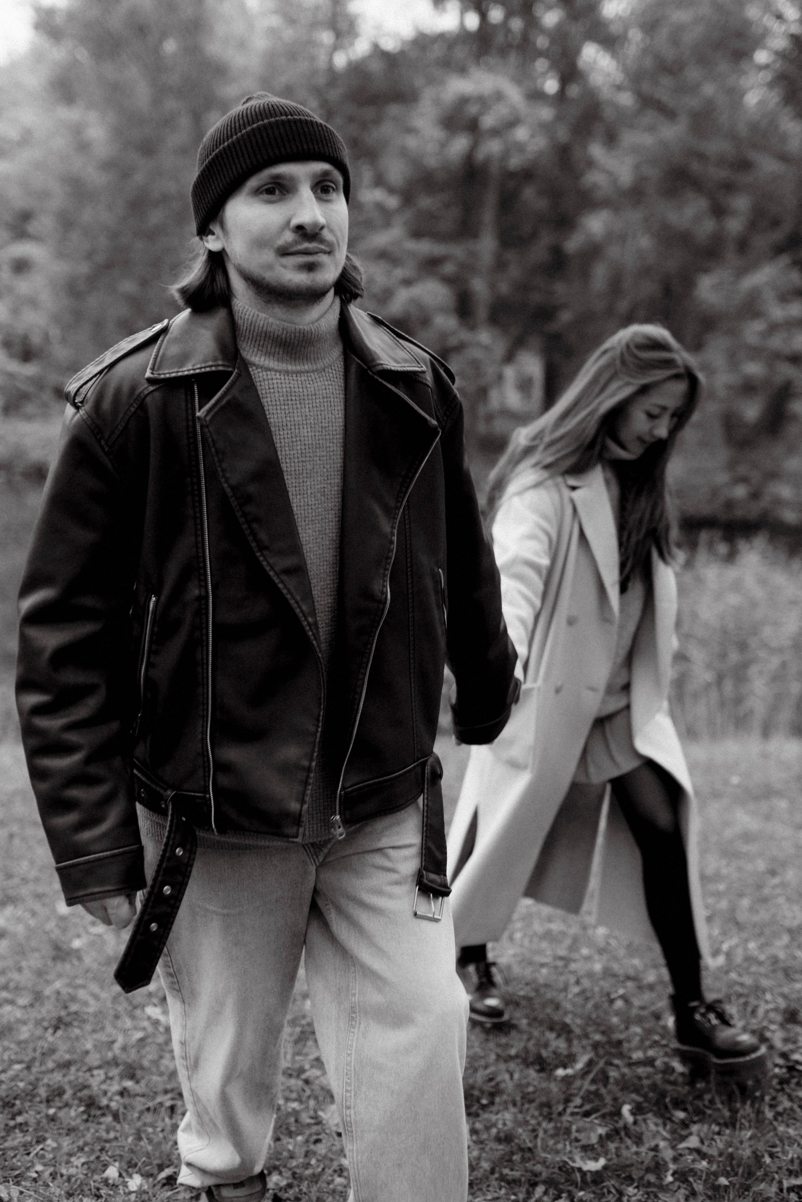 Julia + Vitaly. Polina Sobol — family & documentary photographer in Bern. Outdoor & urban photo sessions for families, kids and couples