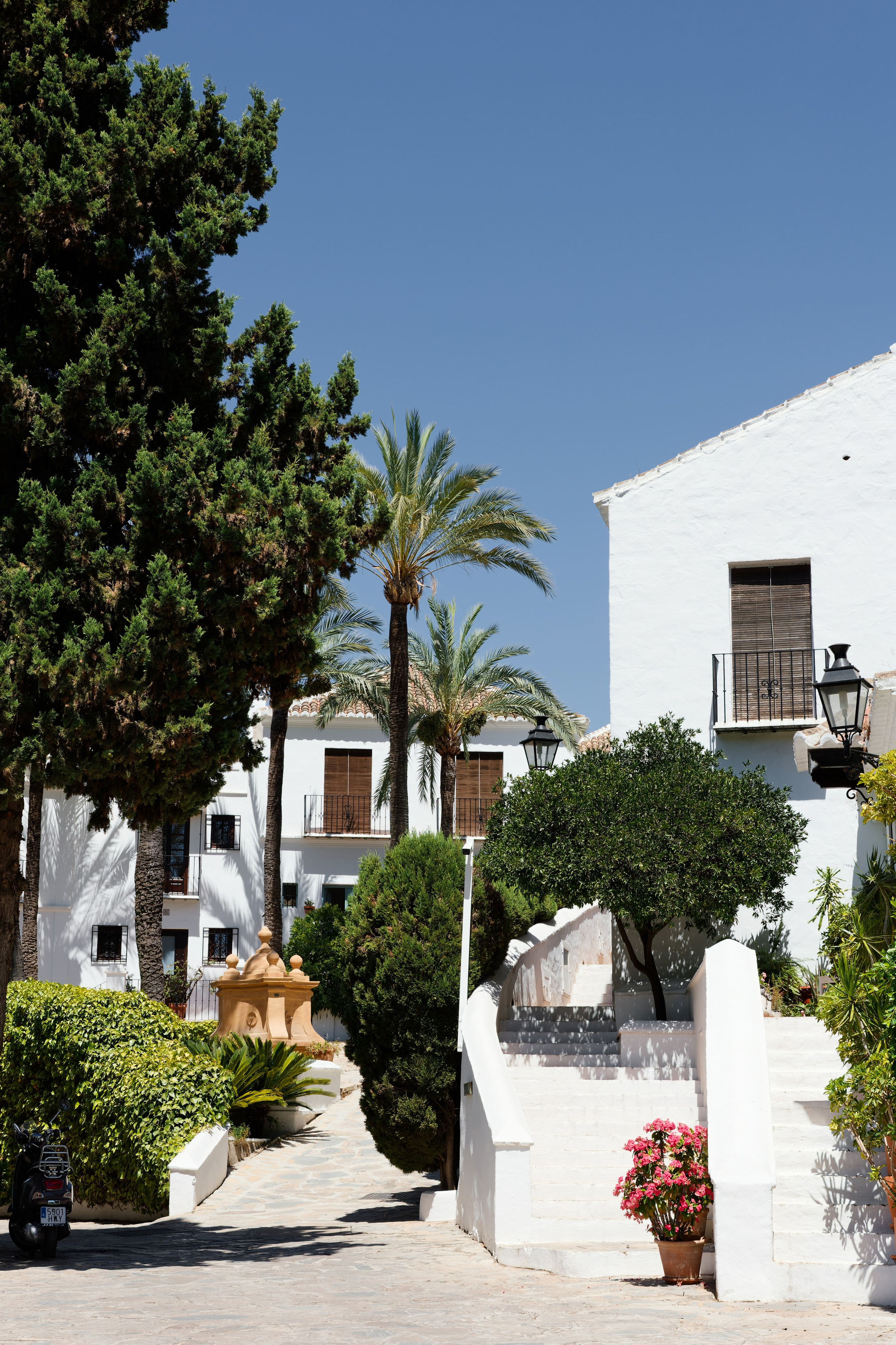 Beach Wedding in Marbella PREVIEW. Destination Wedding Photographer — Nikita Burtsev