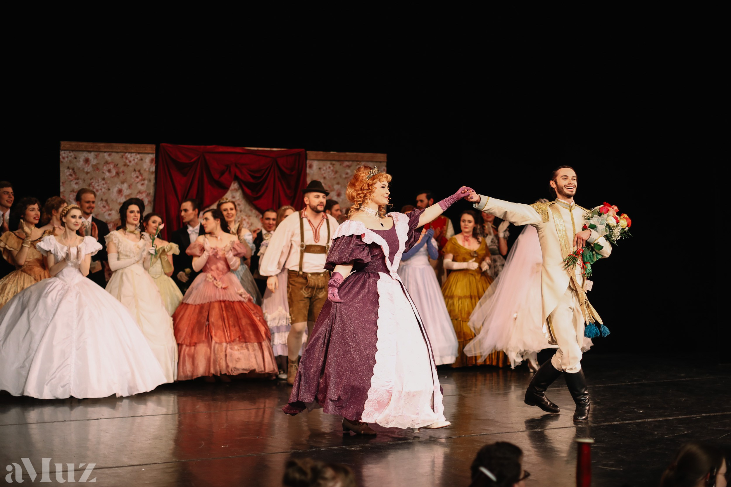 Opera Łąkowa. Fotograf Ślubny Warszawa - Sesje Biznesowe Rodzinne Eventy