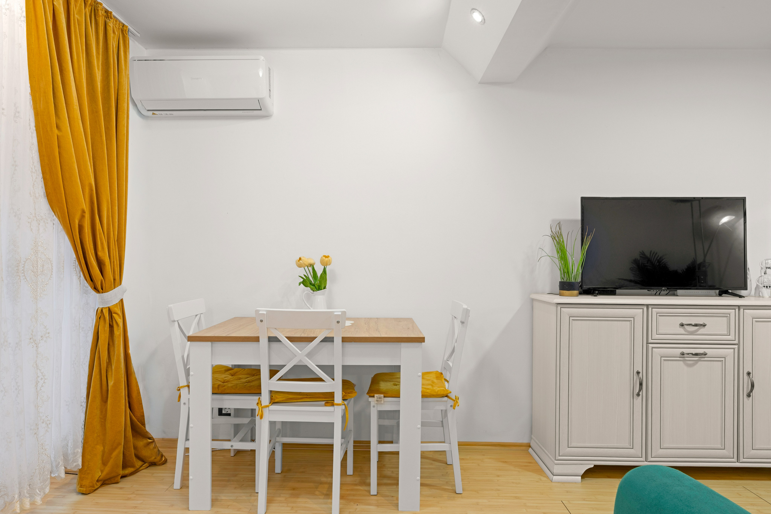 INTERIOR - REALESTATE. Samuel Ciobanu