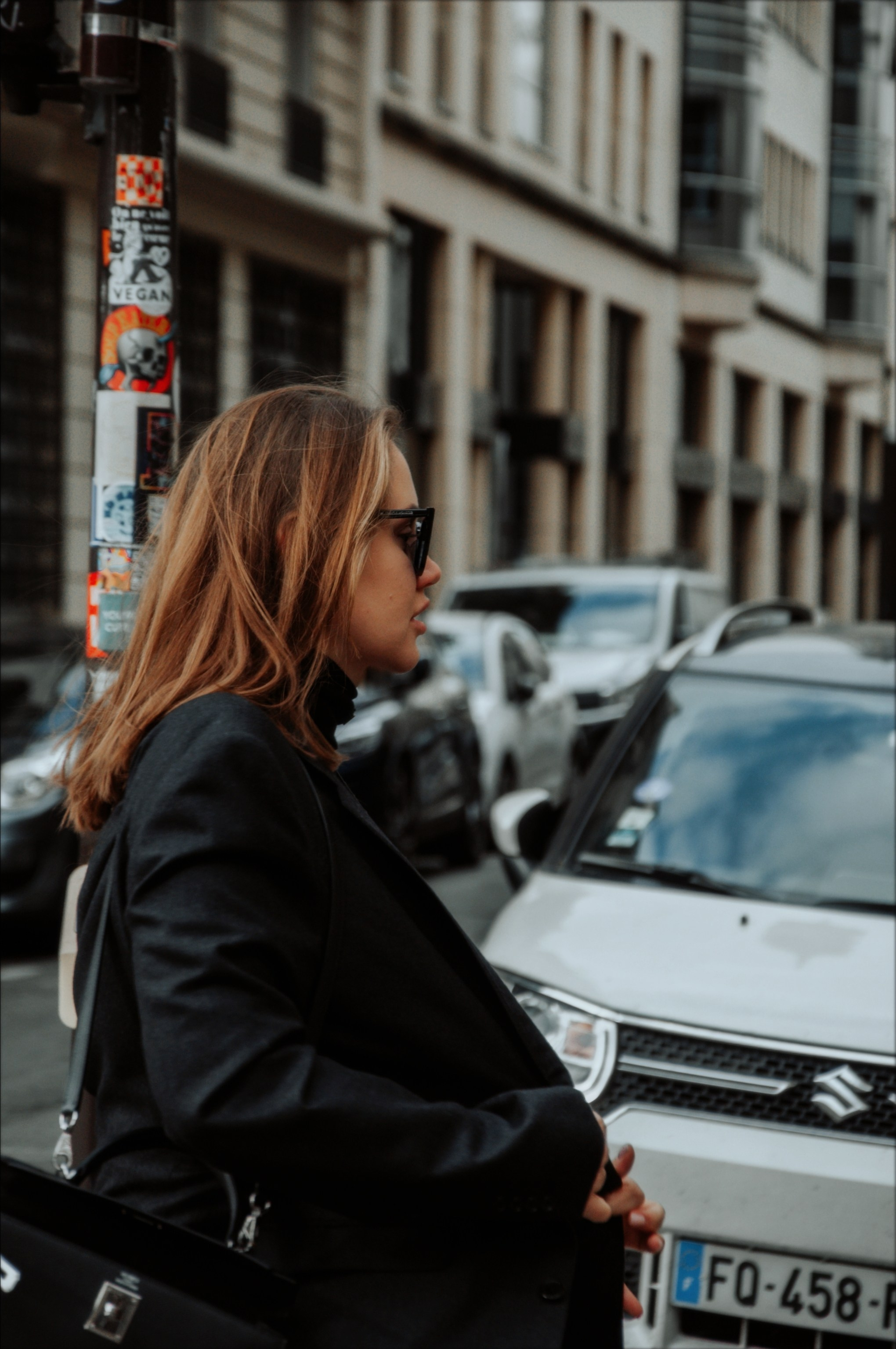 Фотосессия подруг у Эйфелевой башни. Фотограф в Париже Полина Осипова