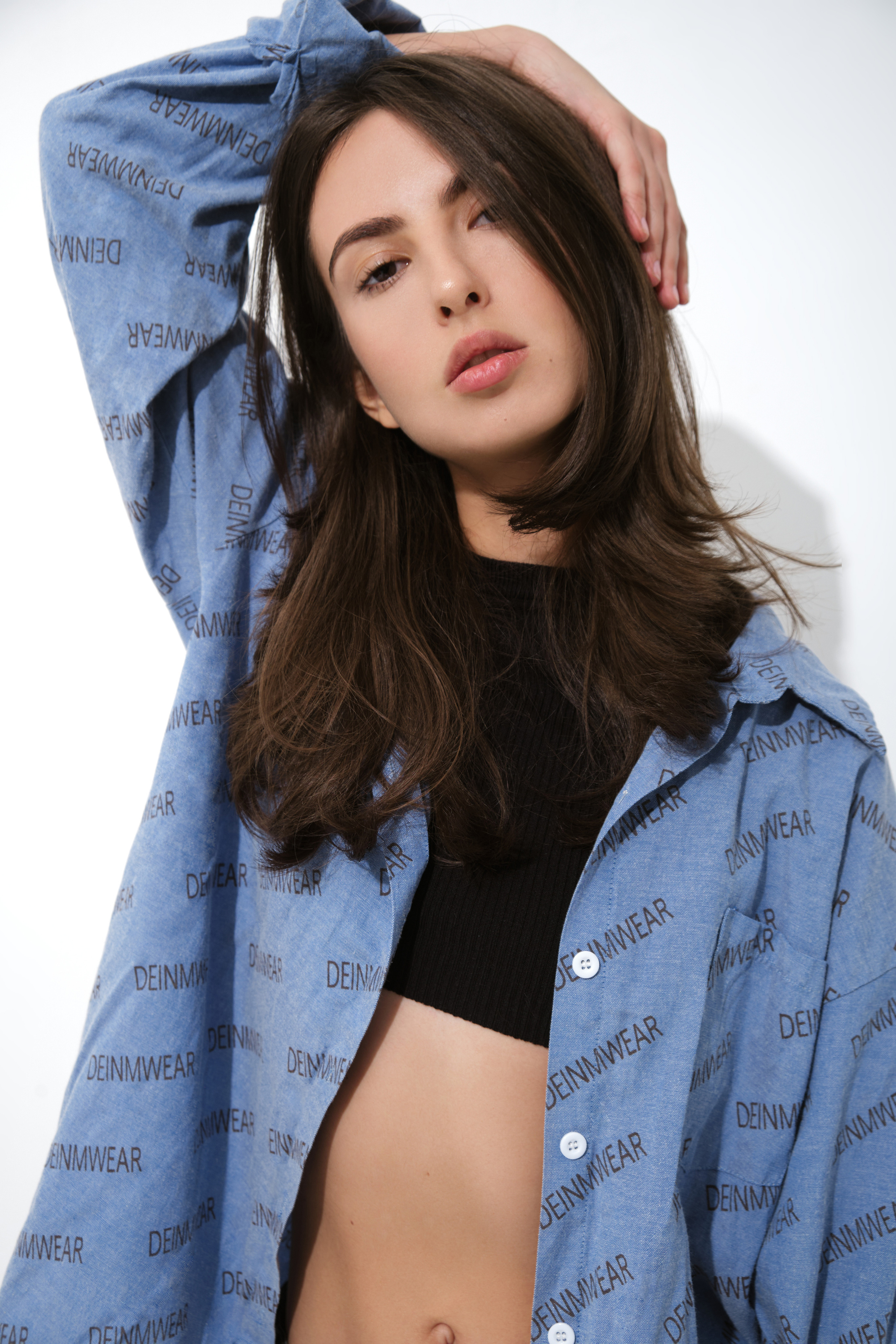 Juli E-Comm. Commercial fashion photographer based in Turkey and Europe