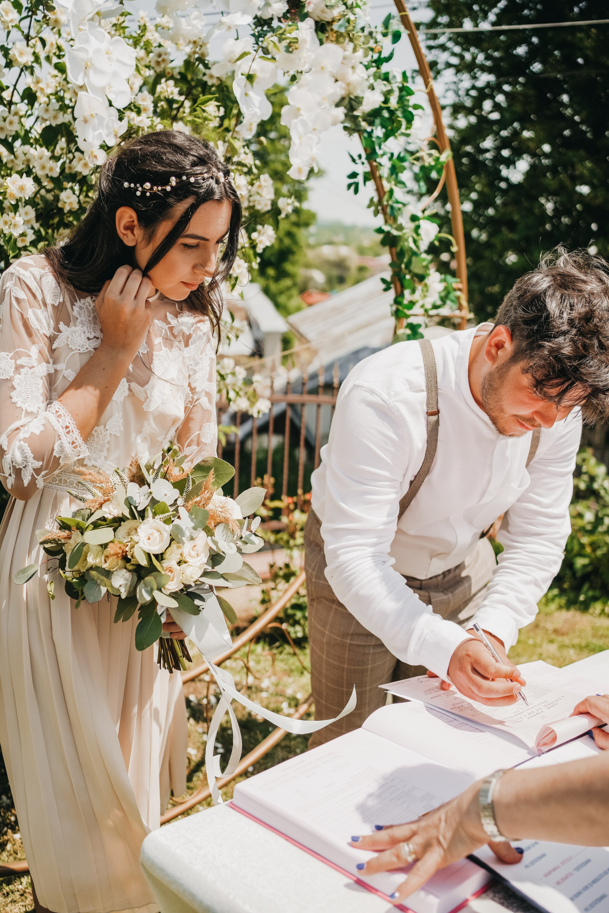 Fotograf stare civila Botosani. Fotograf Nunta Iasi - Hearts & Pictures