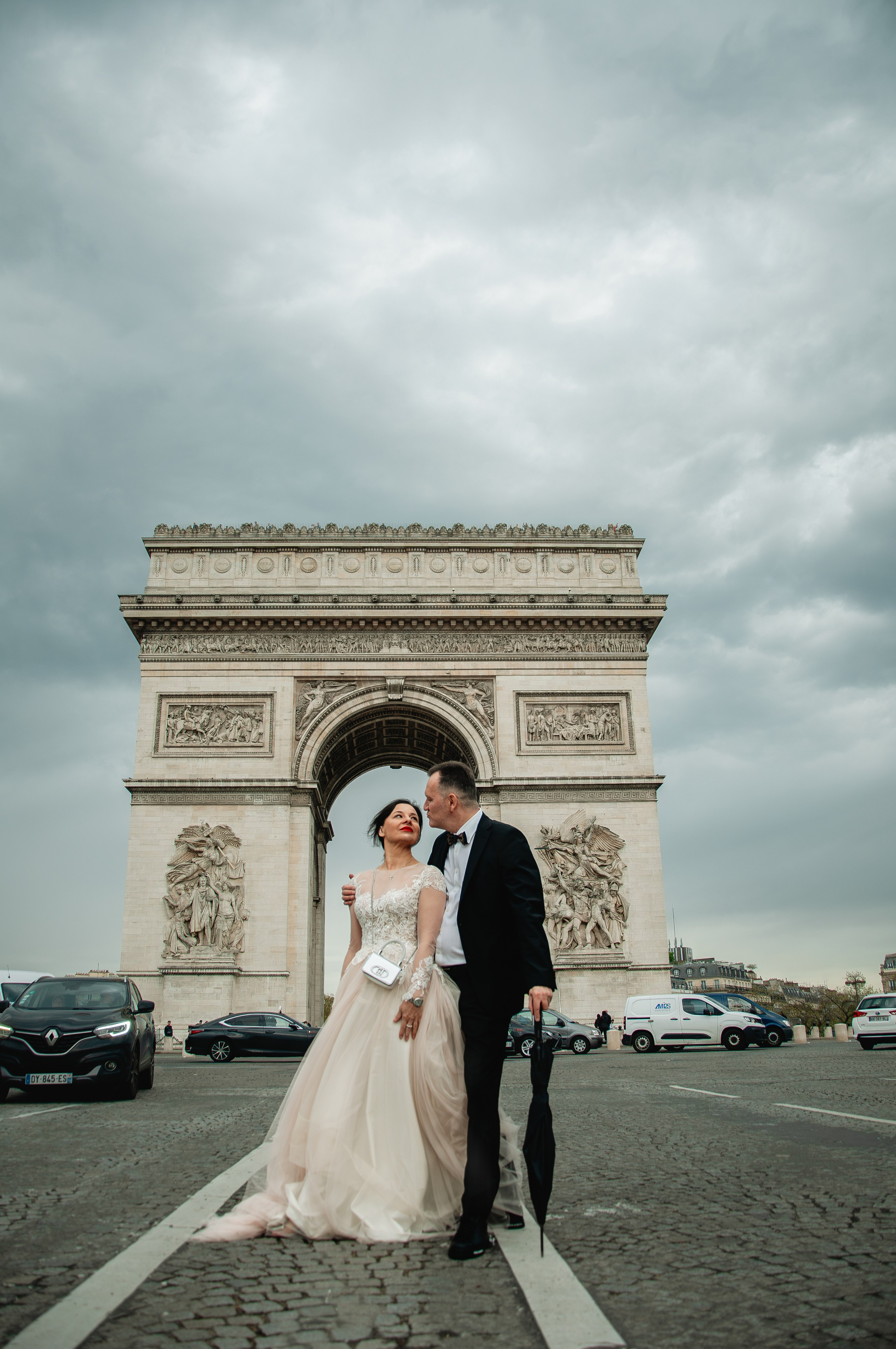 Wedding anniversary photoshoot. Paris photographer — Polina Osipova