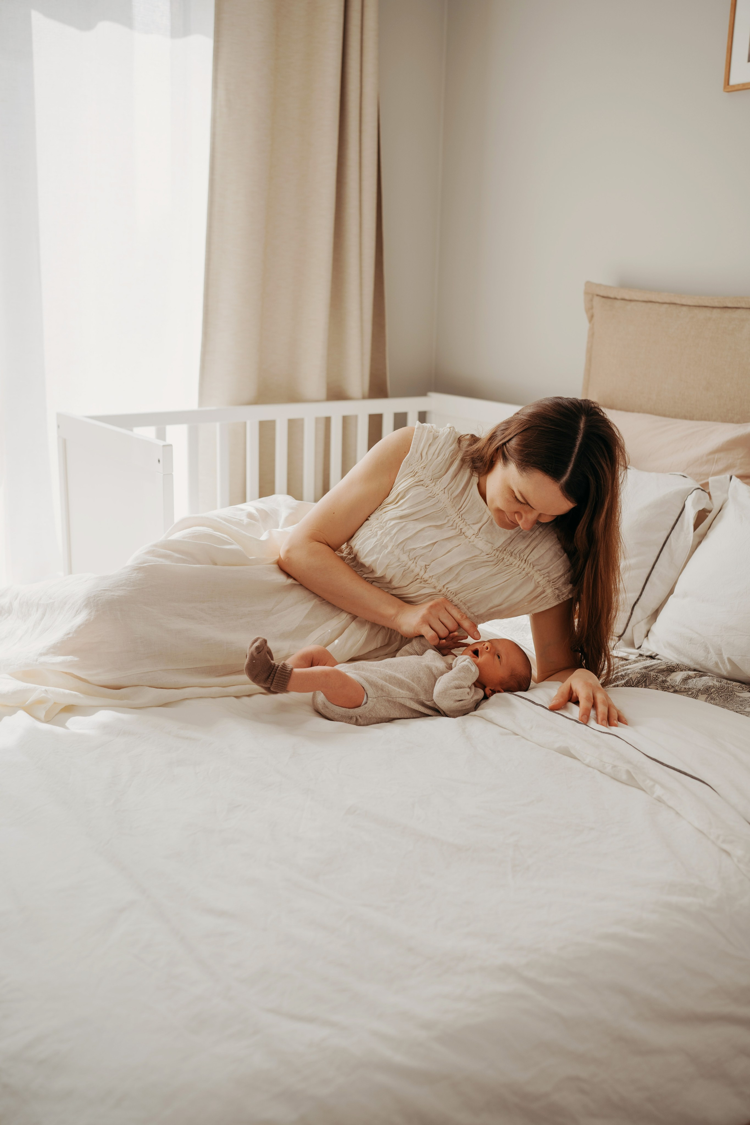Лео и Соня (10 дней и 5 лет). Фотограф новорожденных и детей первого года Евгения Михалькевич
