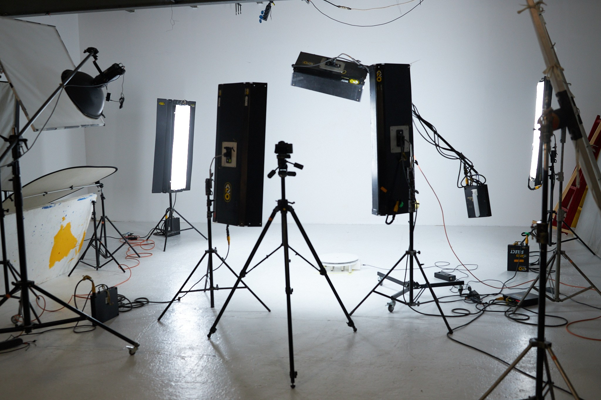 Studio Photogenic. Commercial and studio photographer in Belgrade