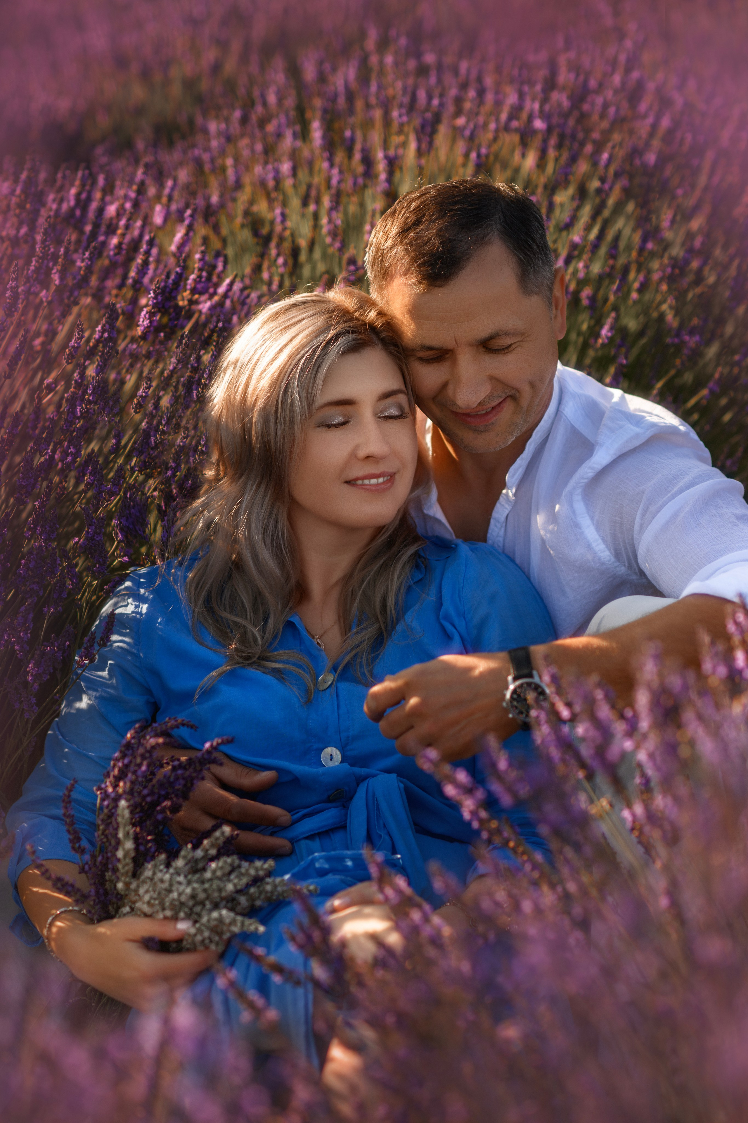 Love Story in lavender. Wedding & portrait photography in the Seattle Area. Helen Michelle photographer