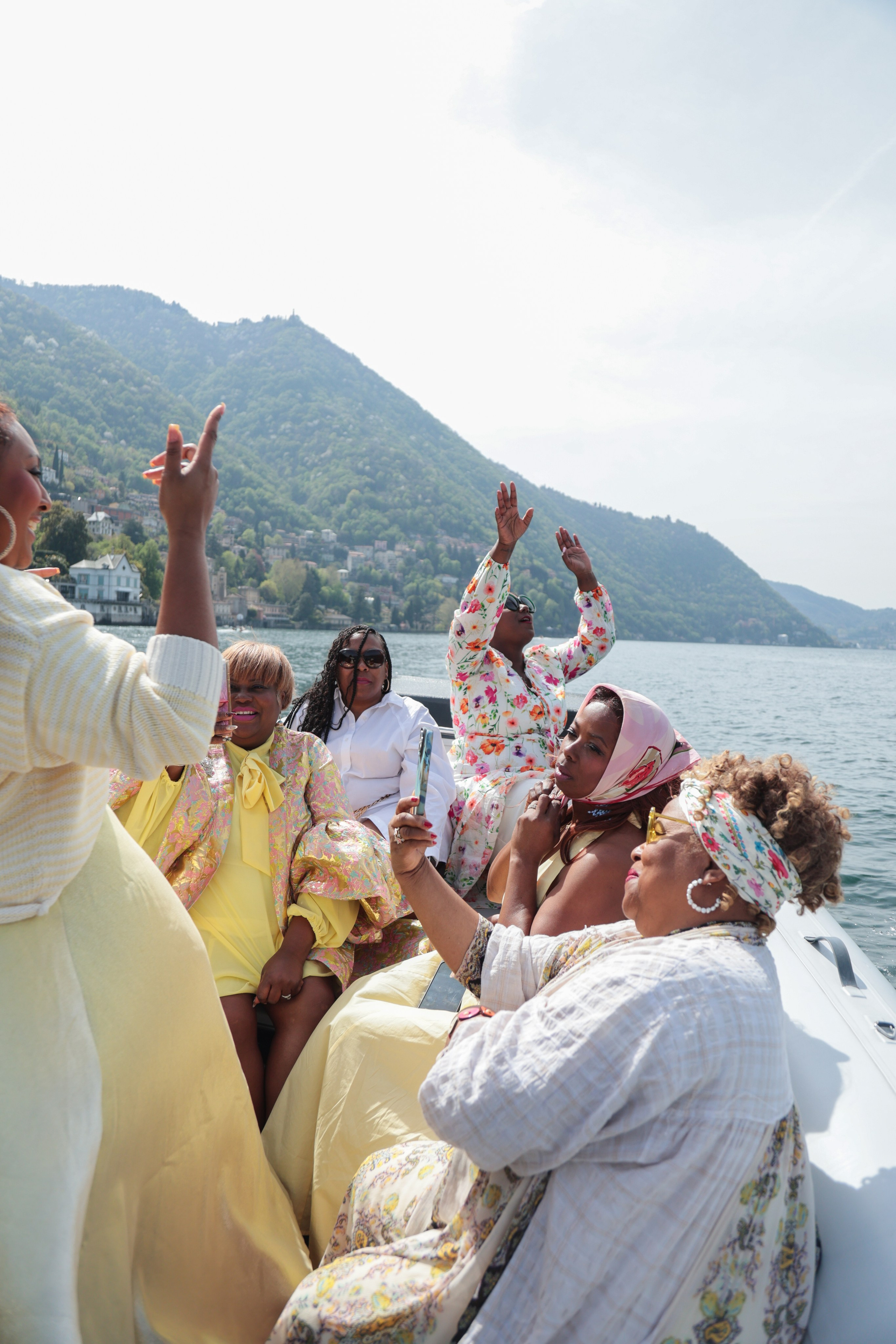 Girls Trip Como. Photographer in Milan |Mila Pro Photo