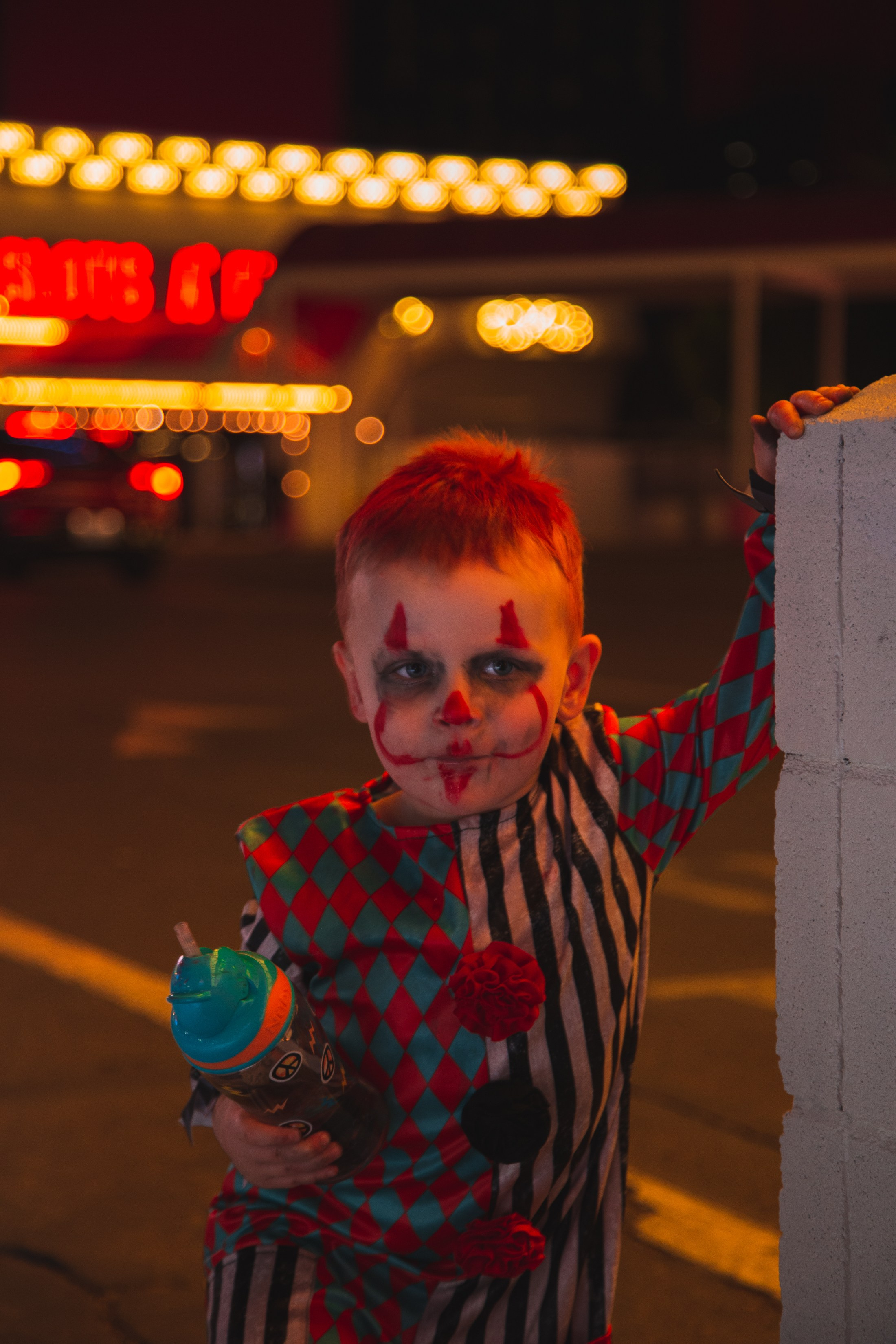 Crazy clowns. Wedding & elopement photographer Viktoriya Kravtsov. Las Vegas