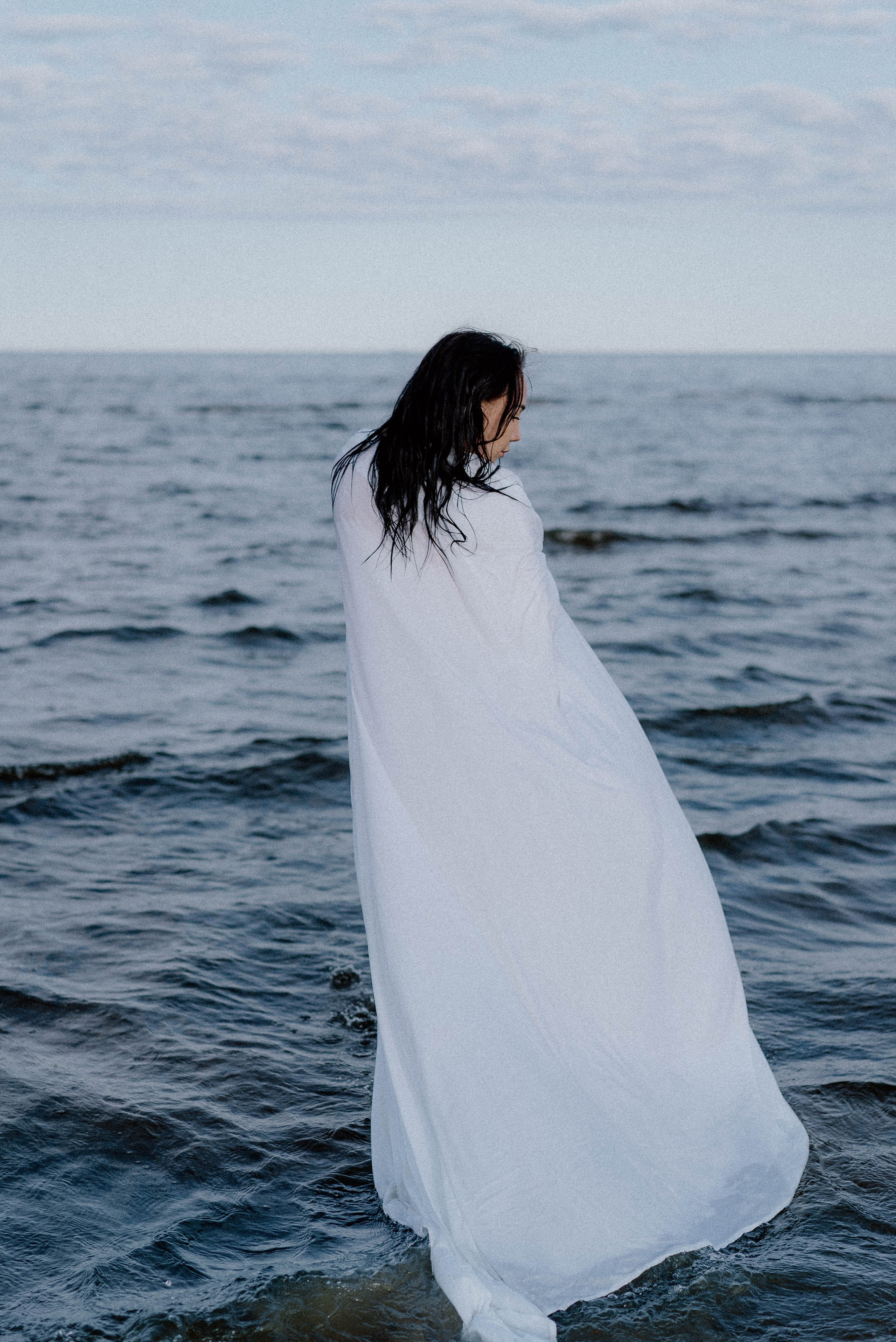 Bed in water. Videographer and photographer in New York // MAKAROV.VIDEO