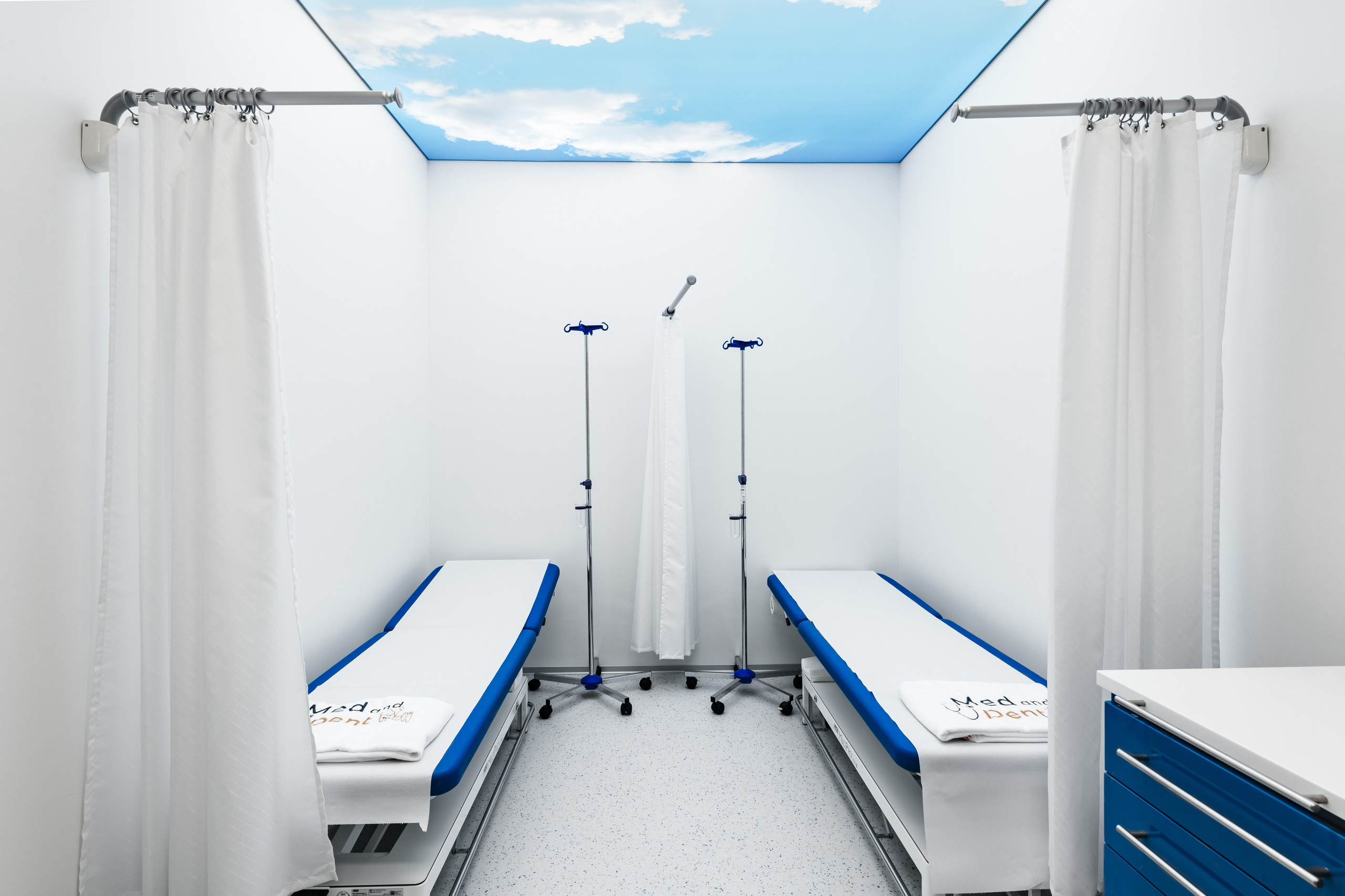 Zahnarztpraxis Dr. Maria Sternina, LUZERN, Kt. LUZERN. Hallo! Ich bin Elena und arbeite als Immobilienfotografin