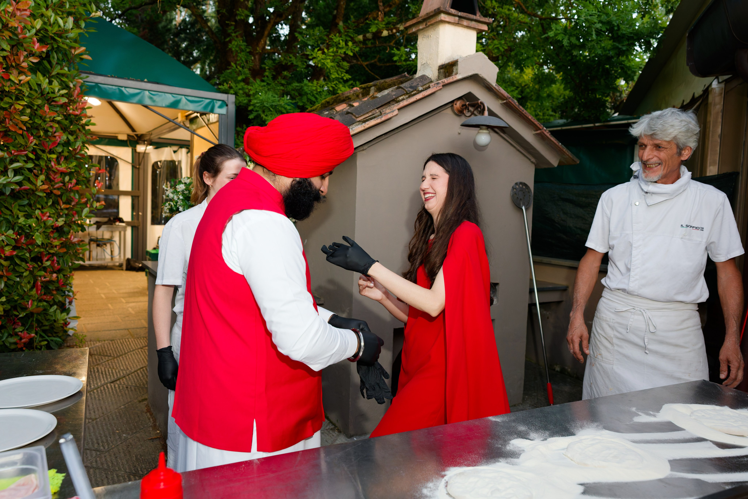 Pizza Party at Tenuta Massini, Florence, Italy. Destination Wedding Photographer — Nikita Burtsev