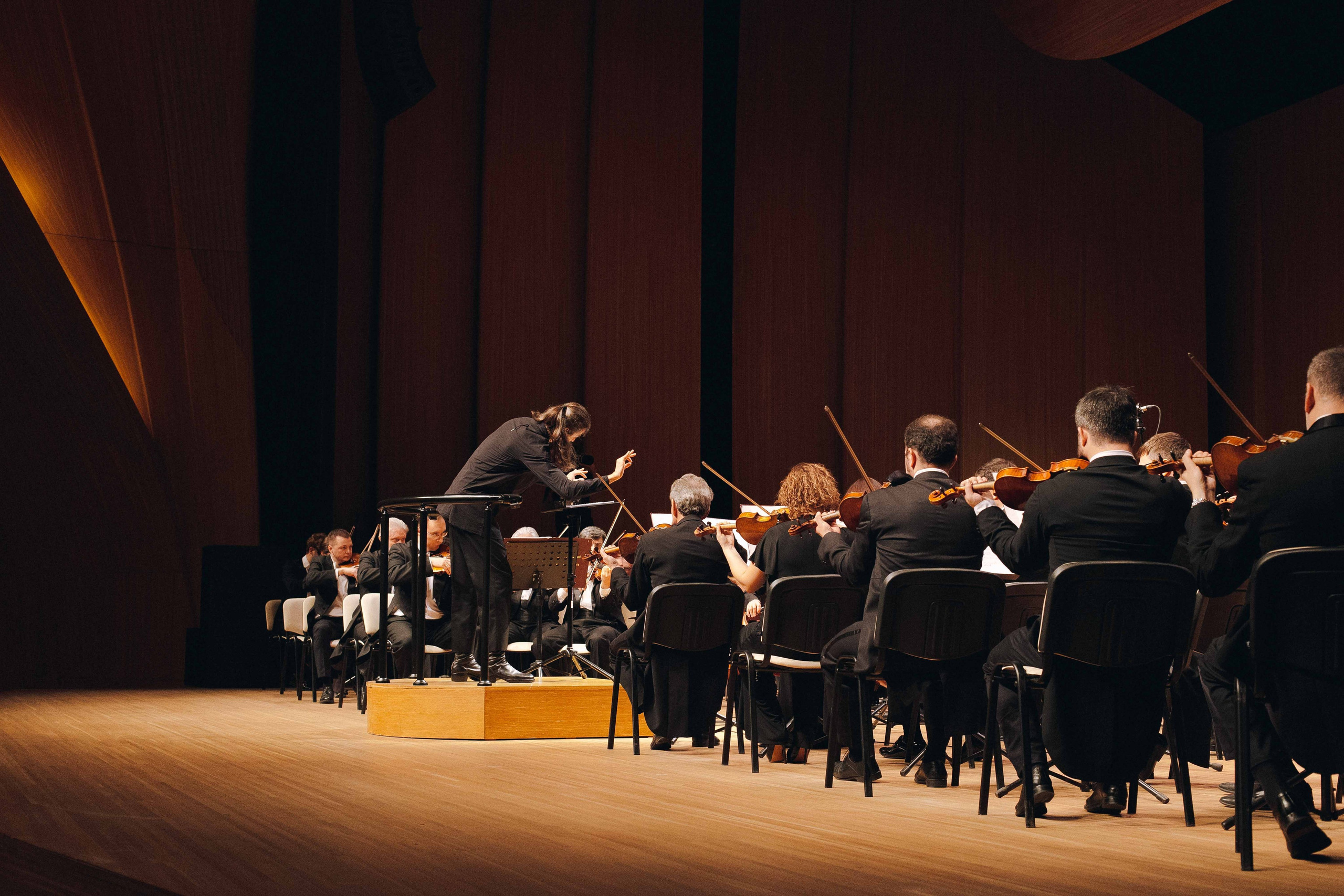 The Tchaikovsky Academic Grand Symphony Orchestra in Baku. Wedding&Event photographer Ismail Rzayev in Baku