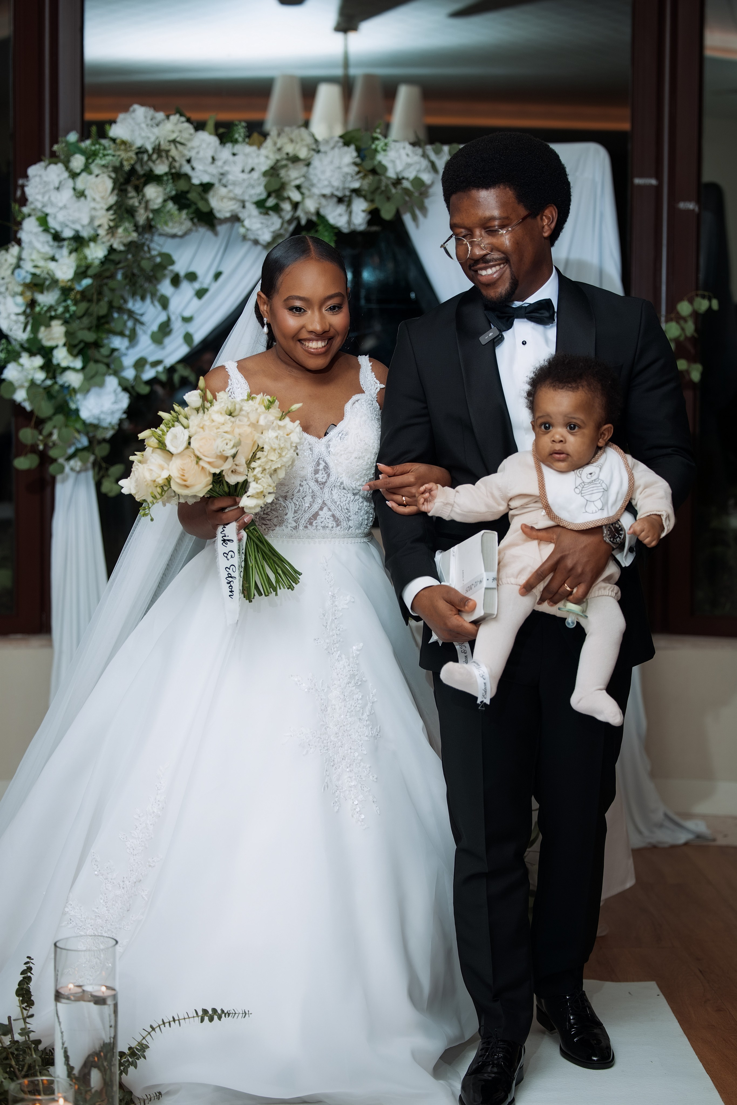 Nawik e Ethson. Fazemos o seu casamento ser lembrado por gerações