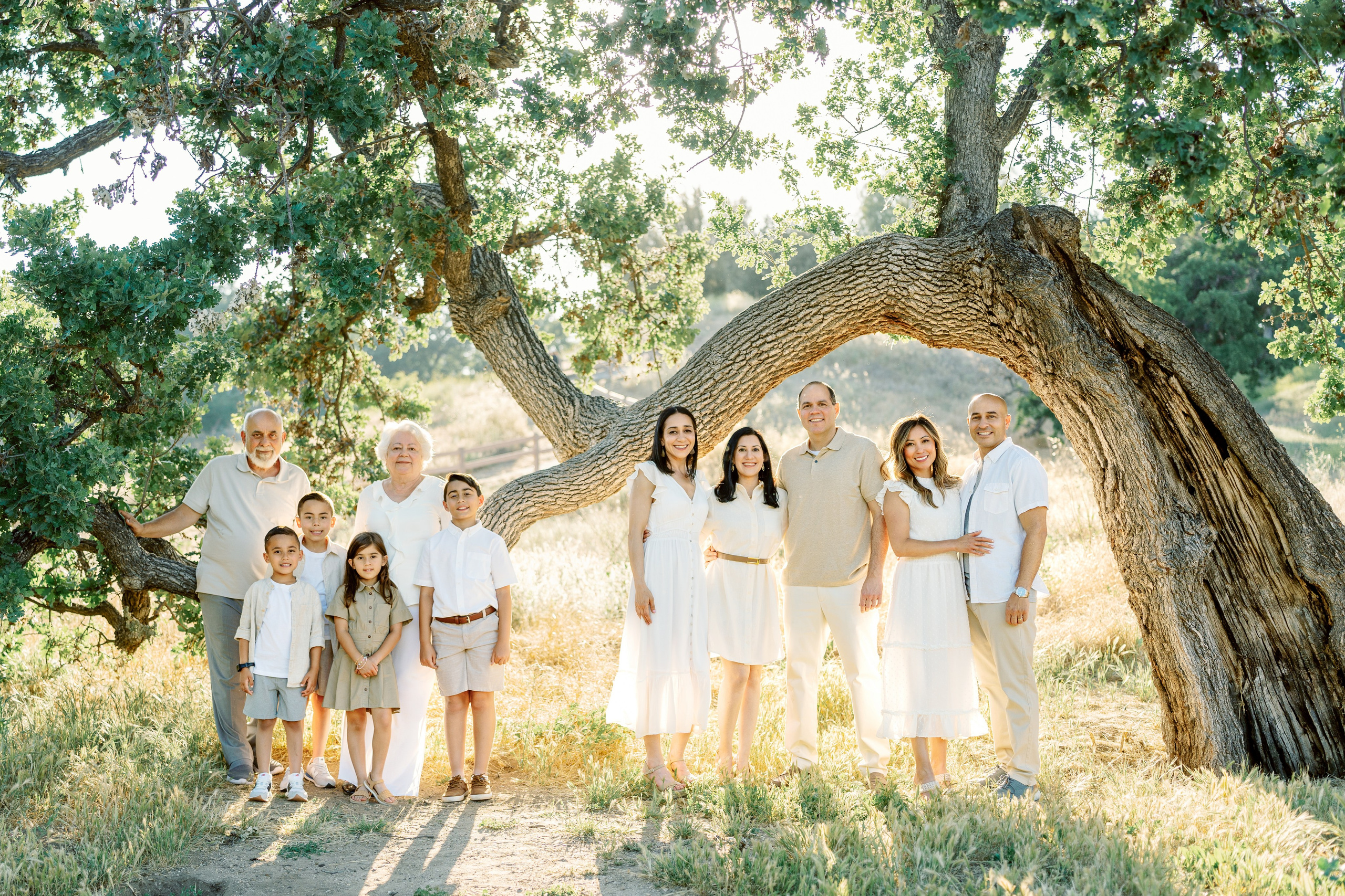 California, Los Angeles, Santa Clarita Family Photoshoot. Wedding Photography & Videography Team in California, Los Angeles, San Francisco, San Diego and Travel