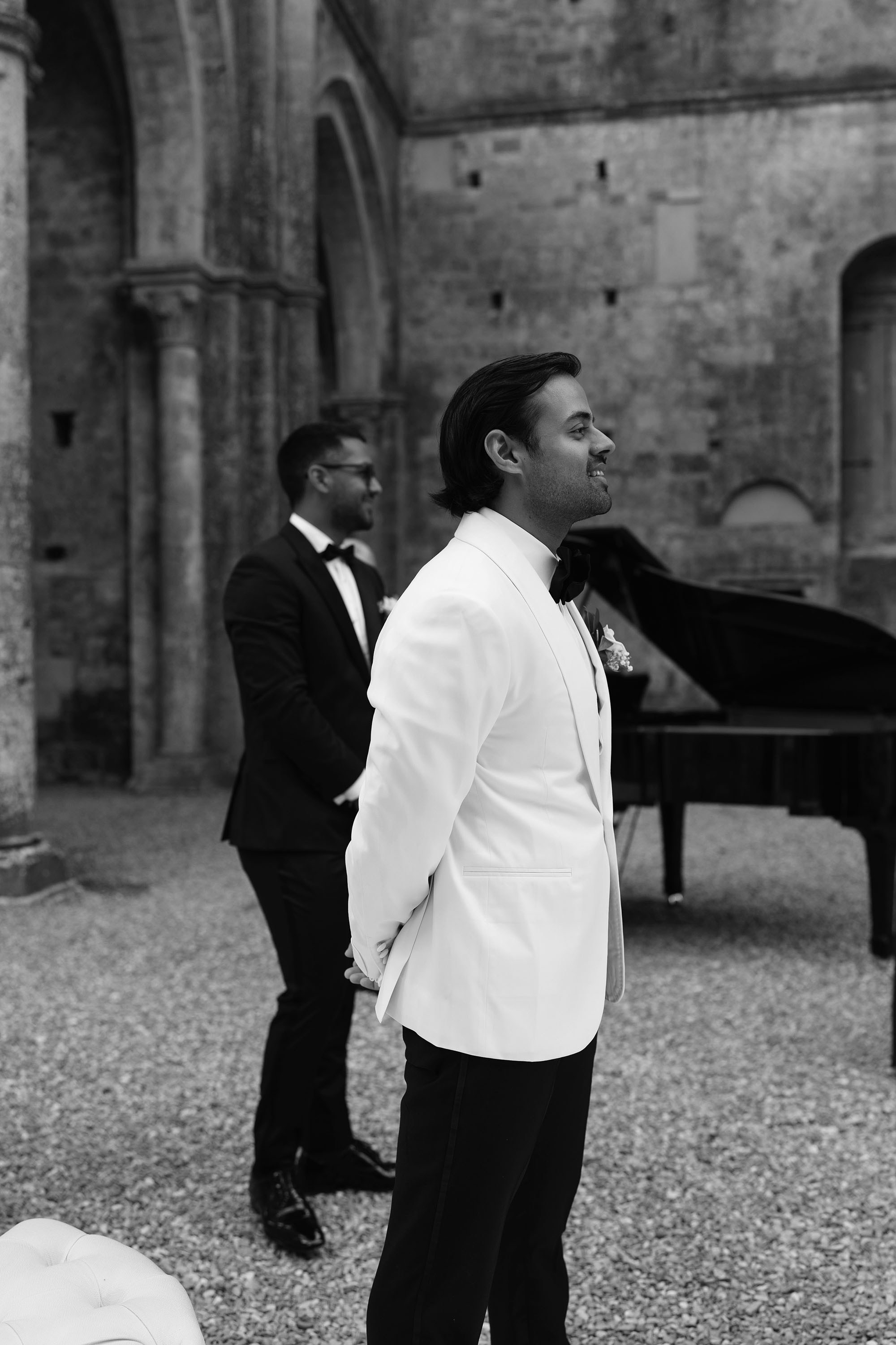 Ginevra and Avi — Abbazia di San Galgano, Tuscany. Destination Wedding Photographers and content creators based in Spain