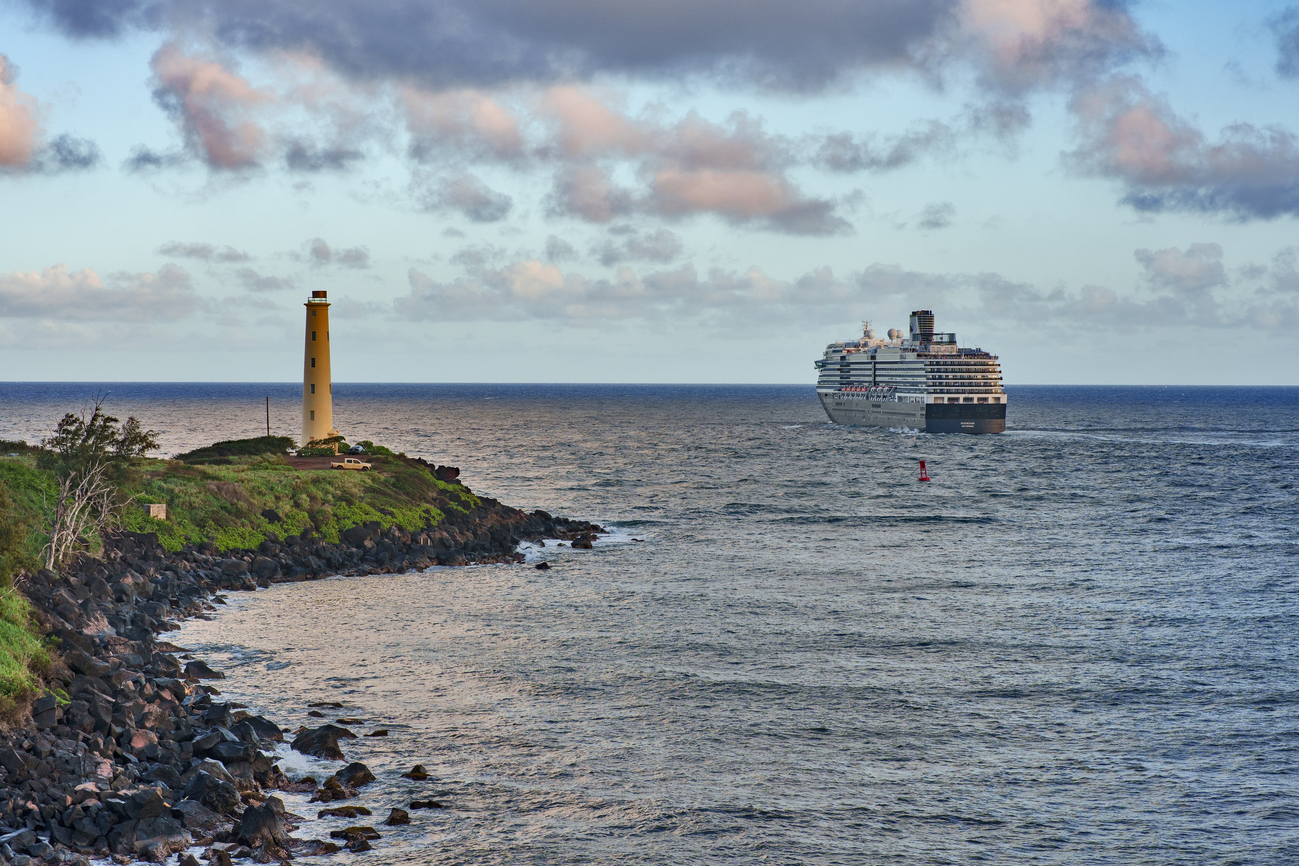 SHIPS. Awards winning photographer in Kauai, Hawaii