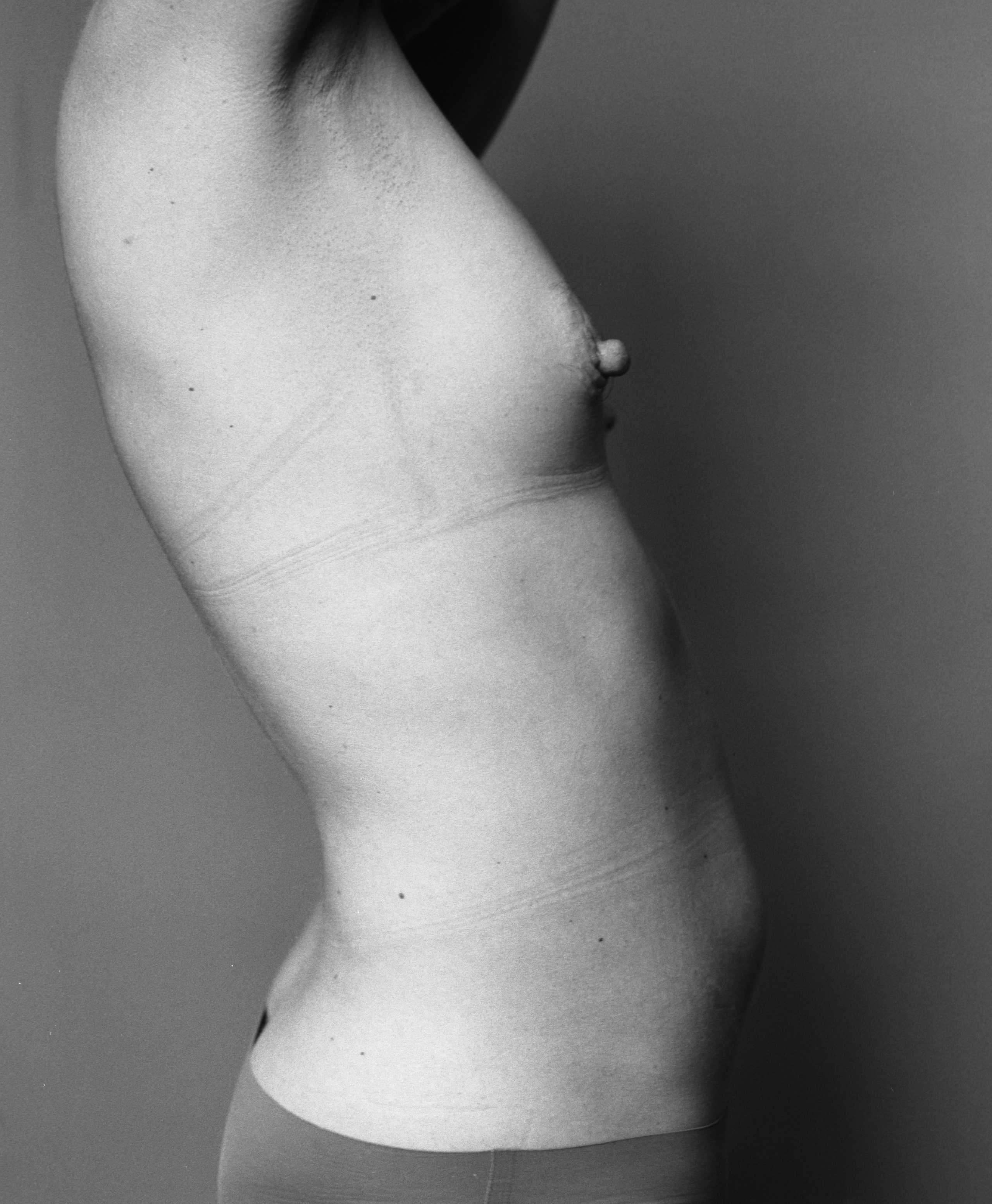 Опыт тела. Полина Сойреф, портретный и документальный фотограф