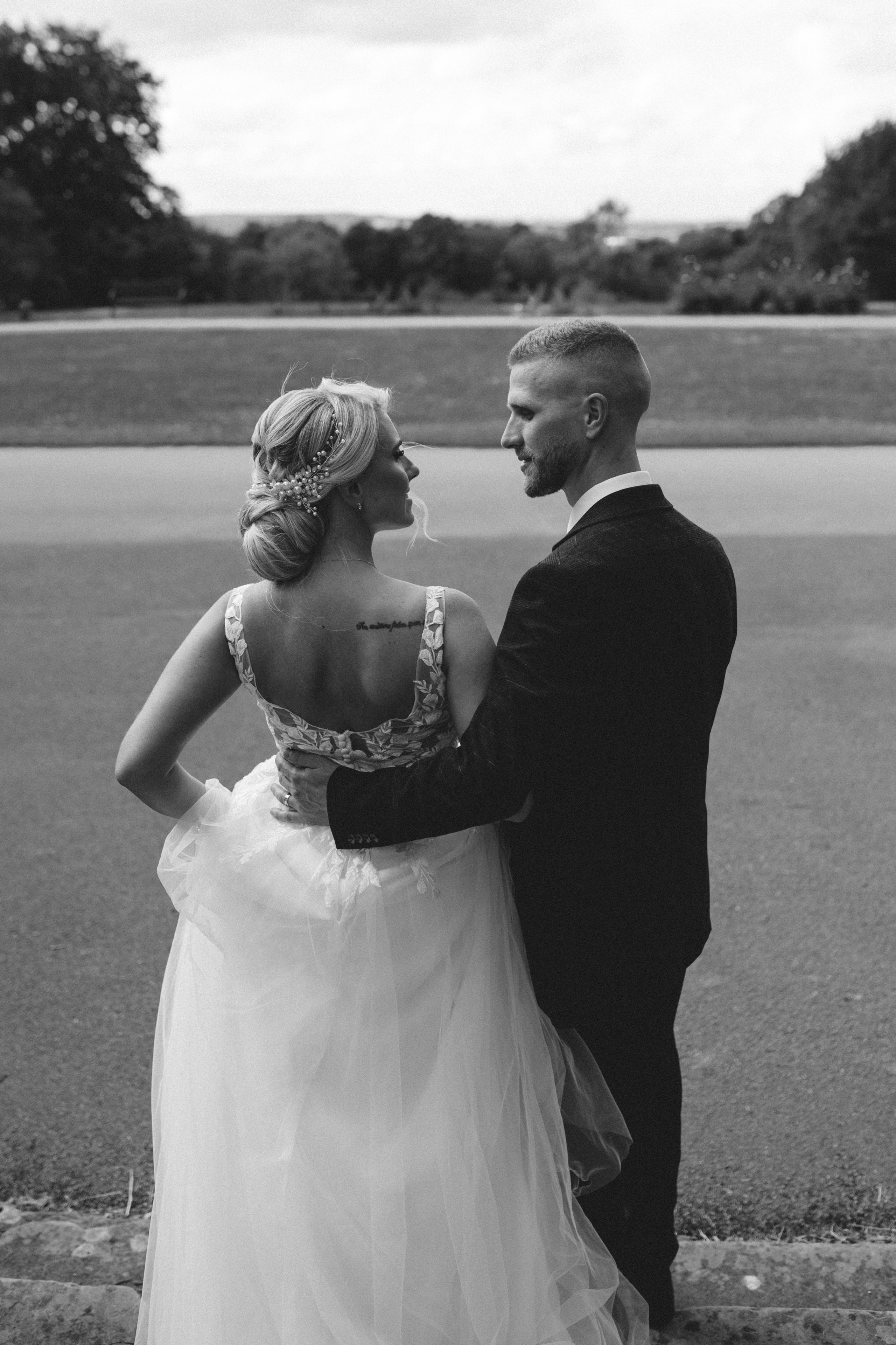 K&V. Wedding and Portrait Photographer Evie Moon