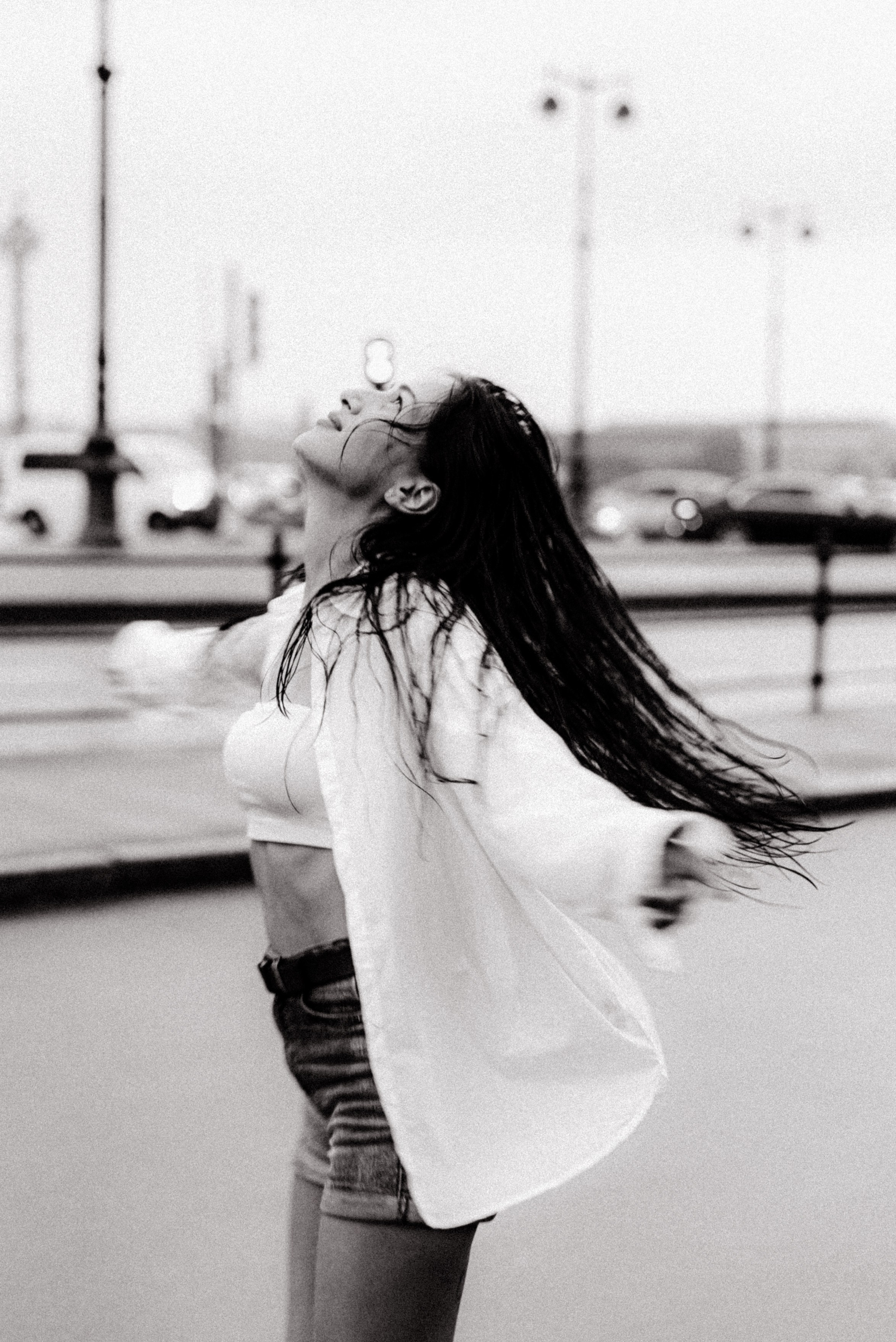 Walking in the rain. M Atelier | Art Portraits