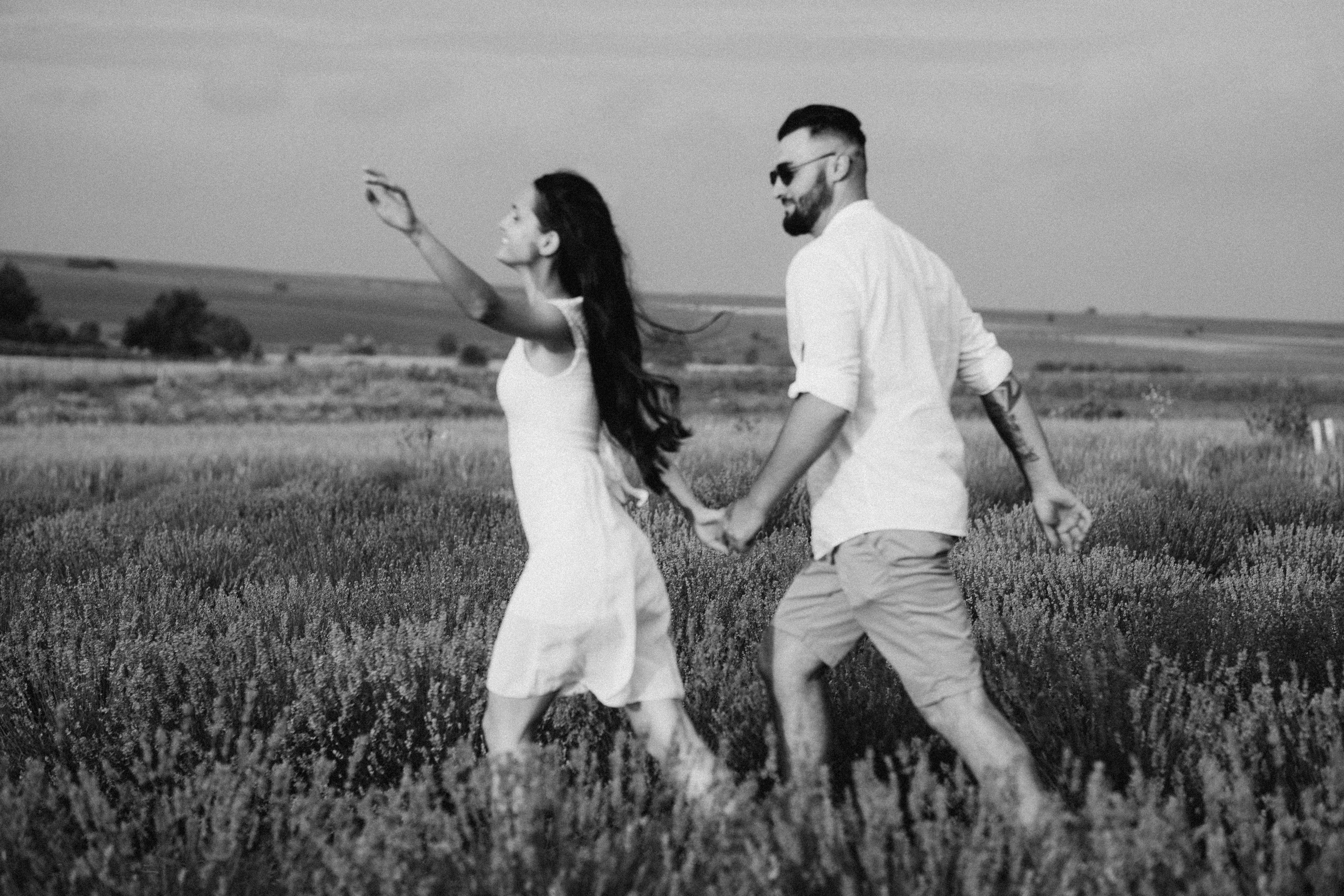 Hand in Hand. Fotograf Katowice – sesje indywidualne, rodzinne, ślubne