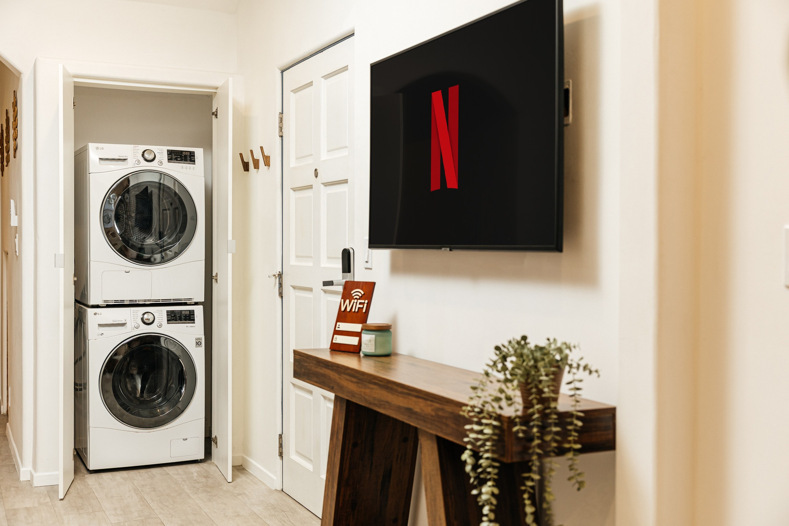 Appearance Apartments. Photographer Andrei White