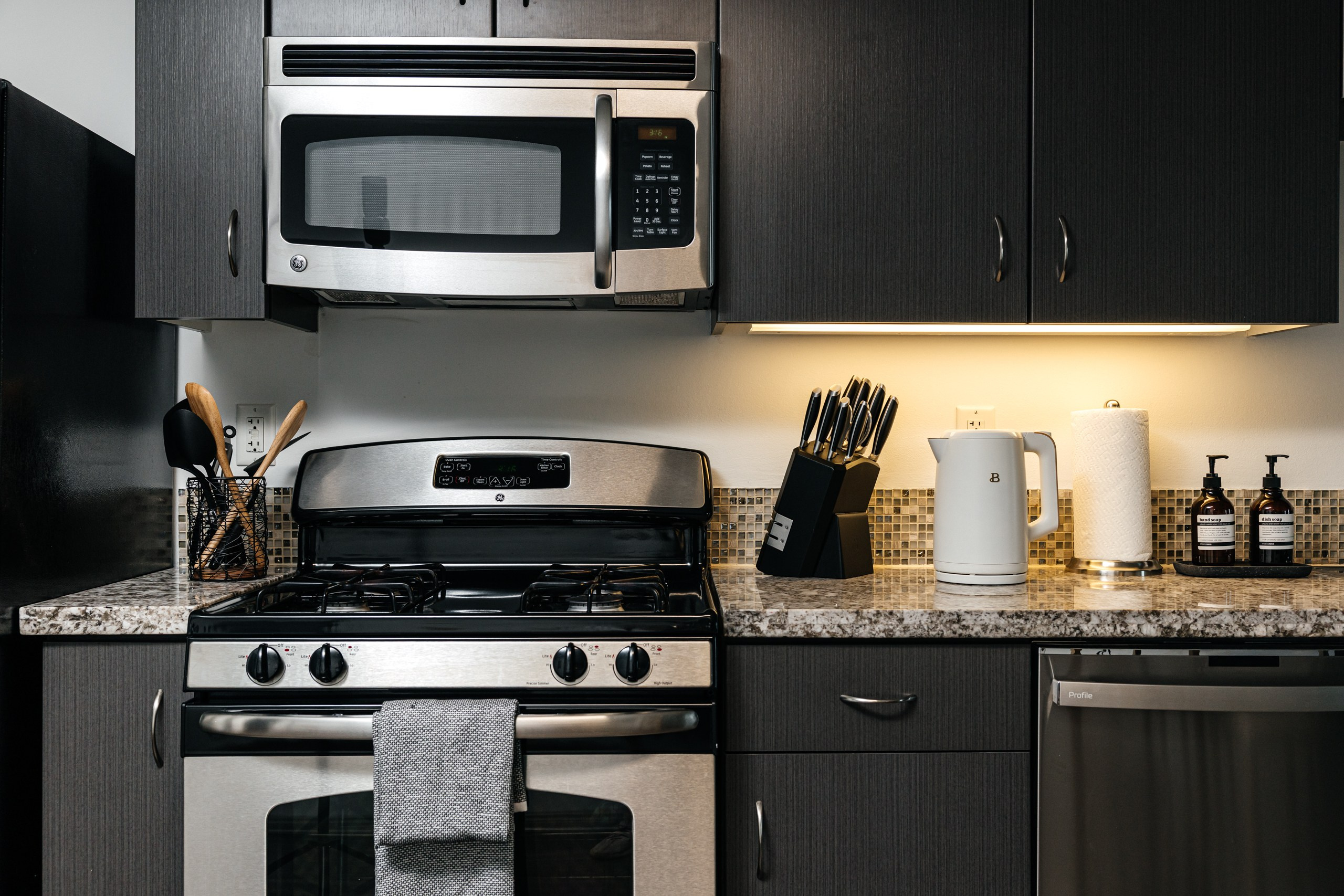 Gentle Apartments. Photographer Andrei White