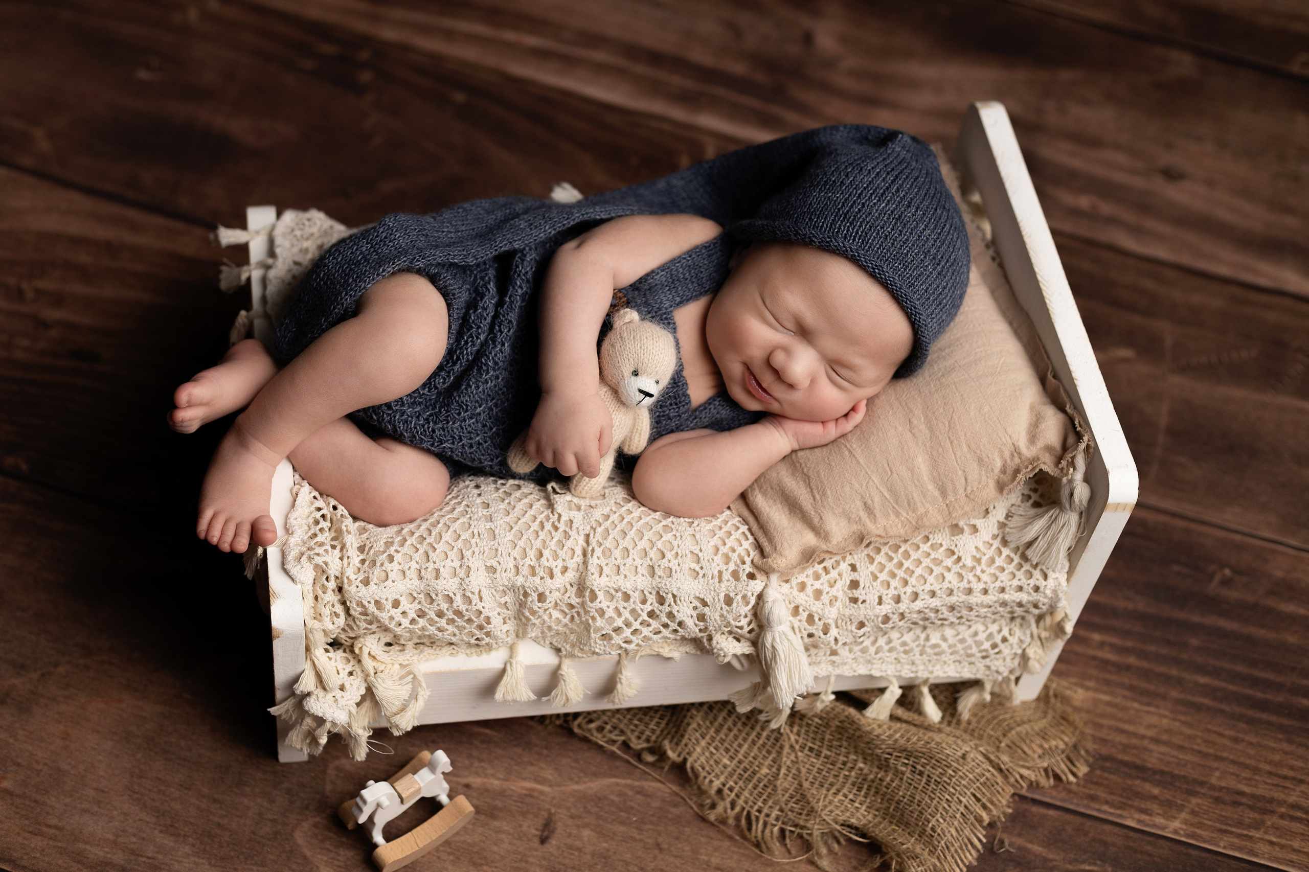 Newborn package STANDARD. Family and newborn photographer