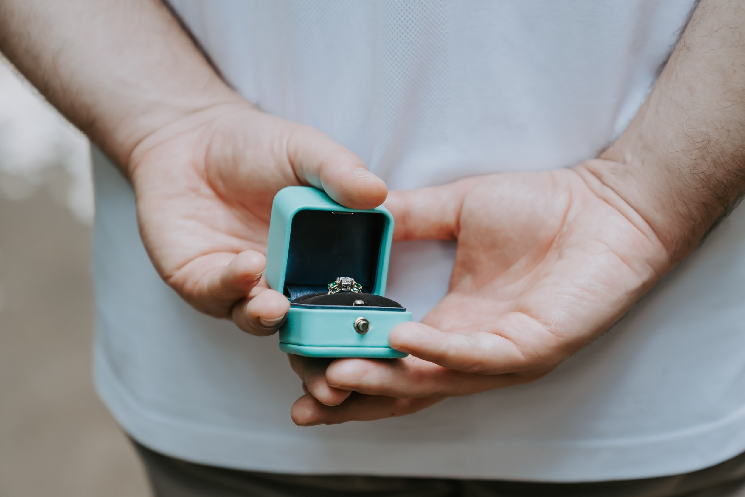 Marriage Proposal. Female Photographer in Bali