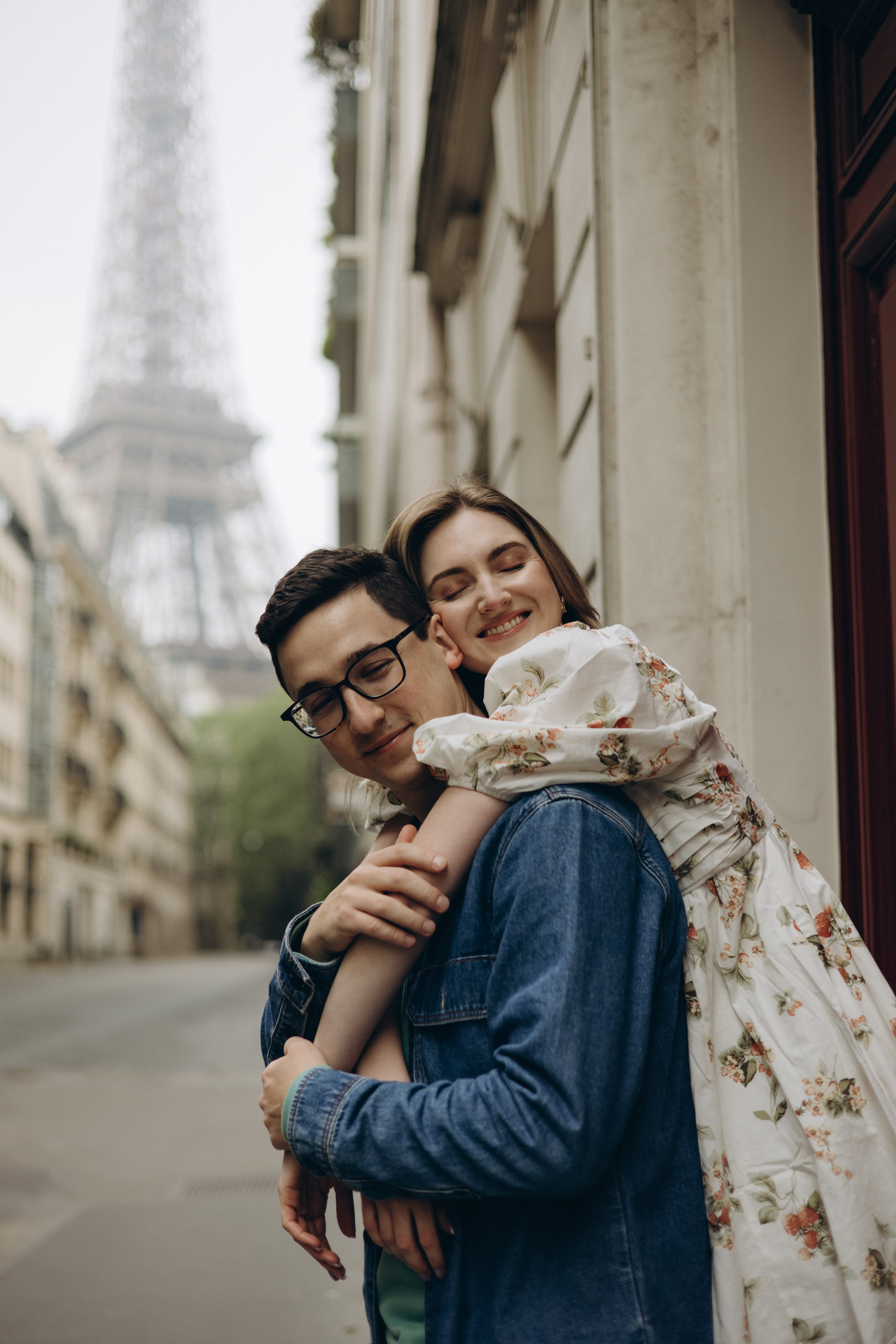 Couple, Family & Portrait Photo Sessions in Paris. Photographer Khrystyna Voronova
