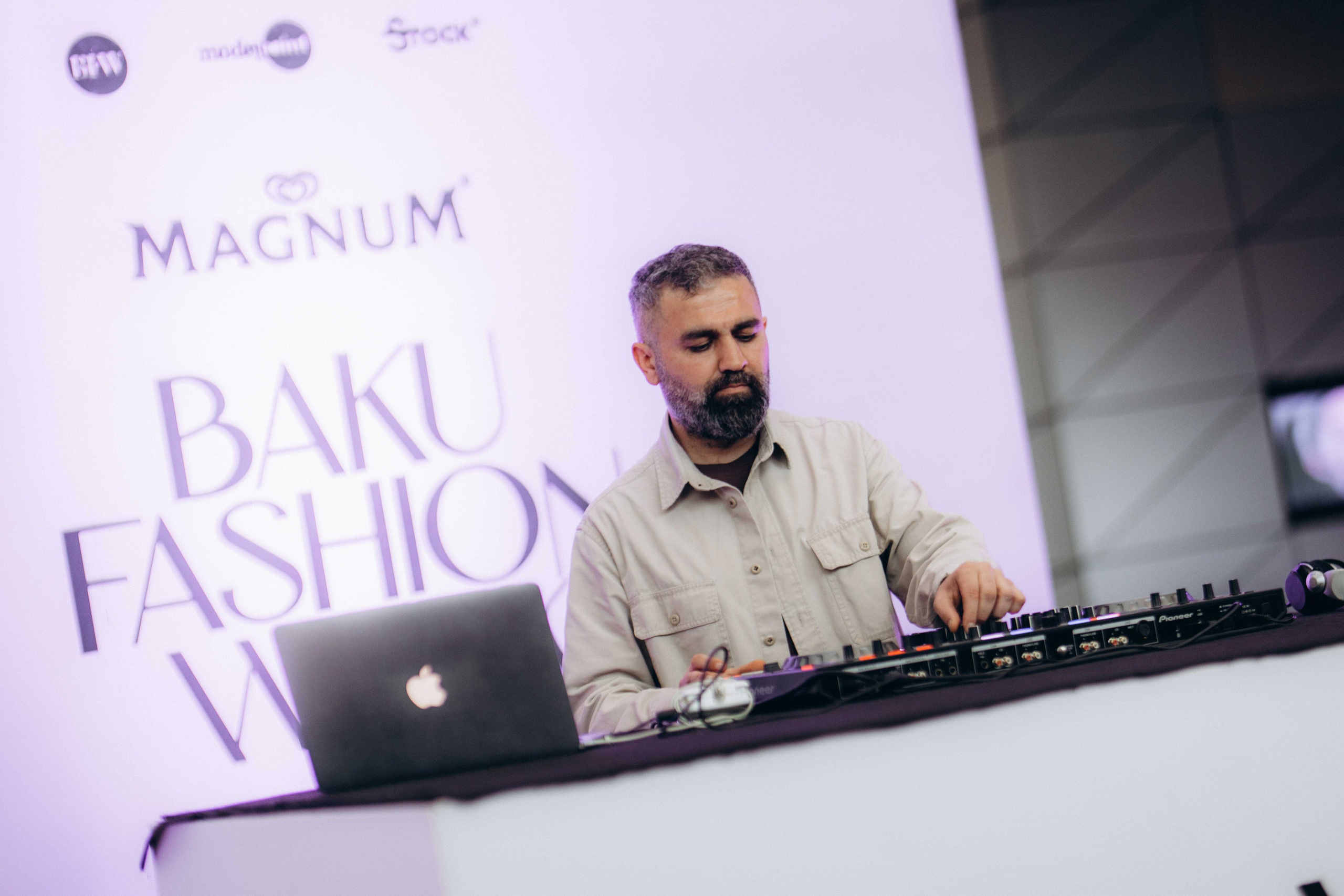 BAKU FASHION WEEK DAY. Wedding&Event photographer Ismail Rzayev in Baku