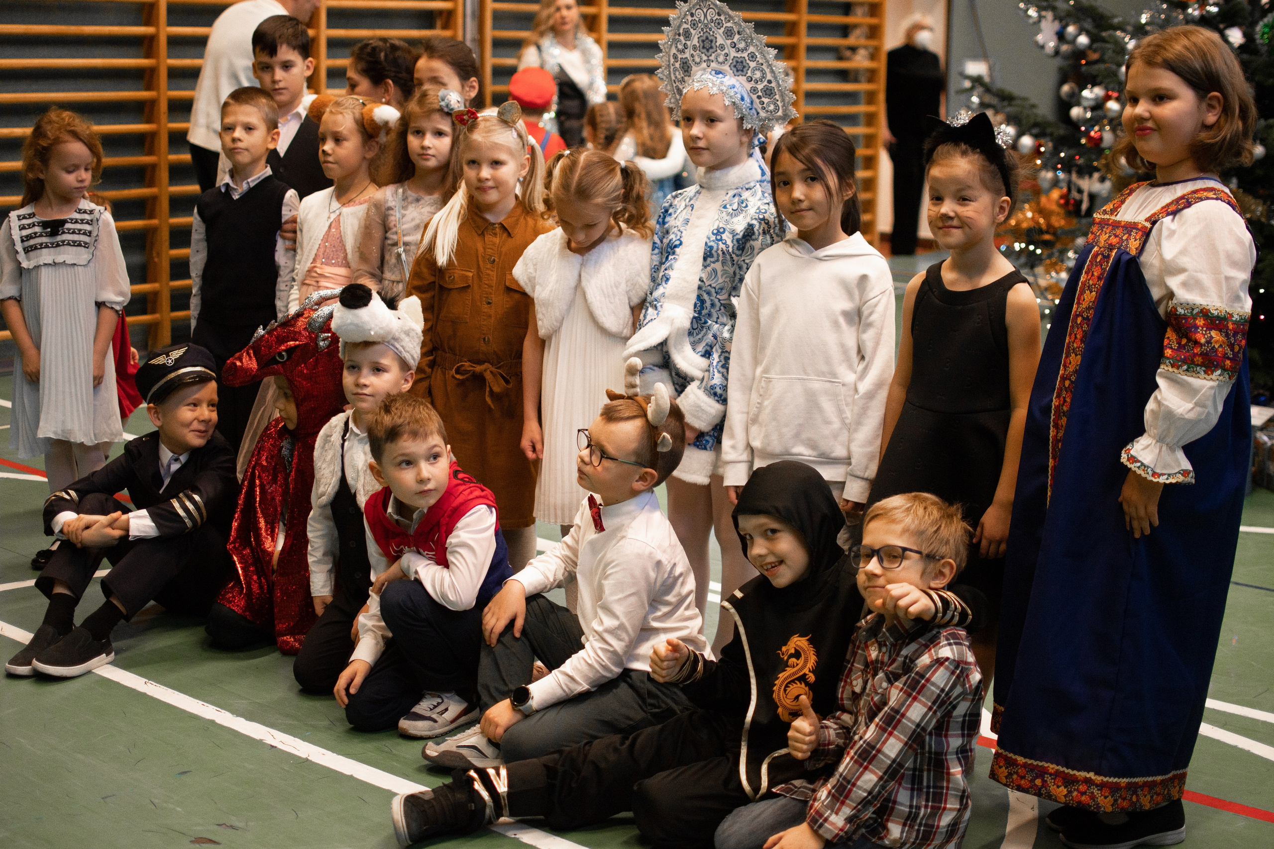 Новогодний хоровод. Семейный и детский фотограф