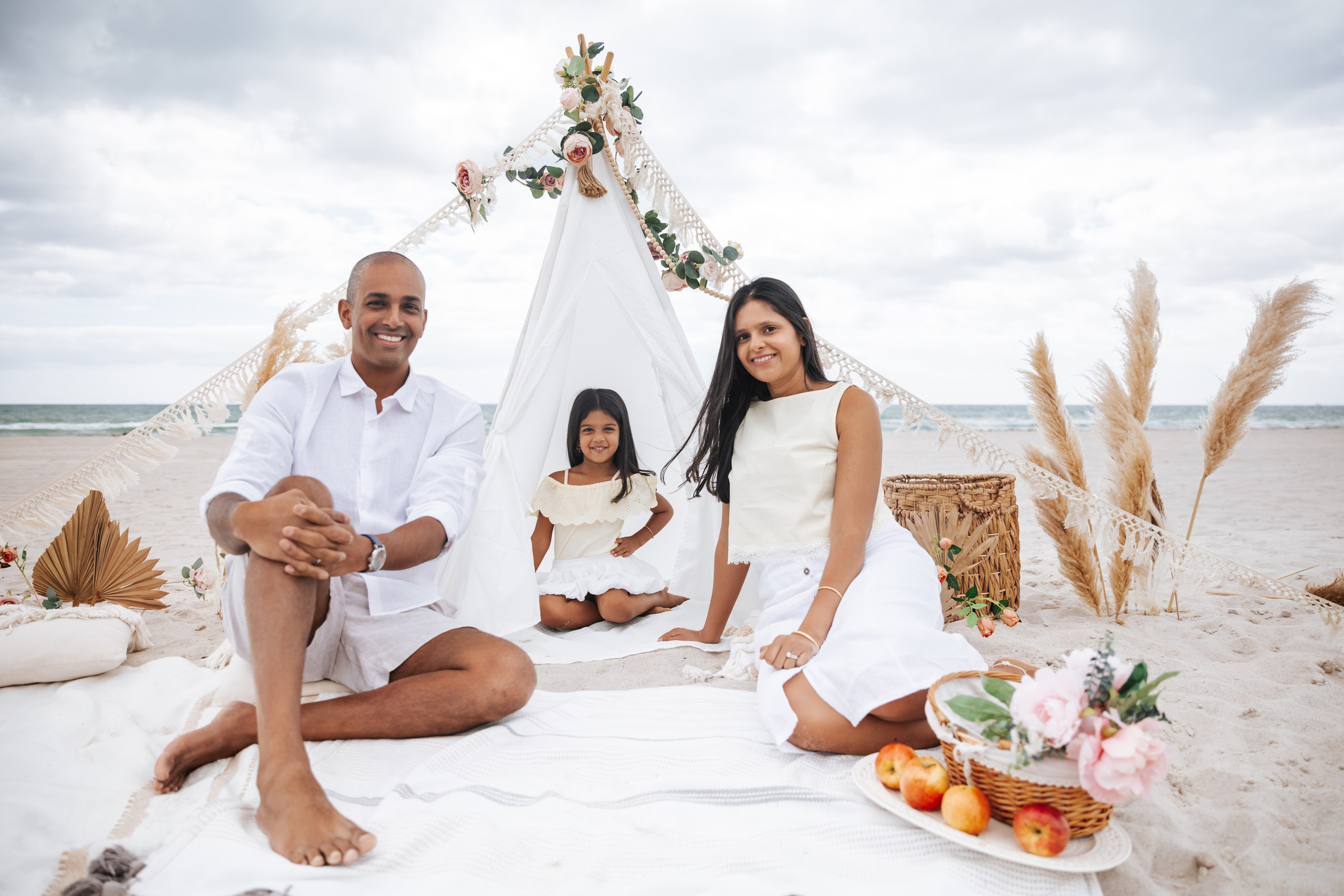 Birthday + props. Photographer in Miami, Family photographer, Event, Wedding