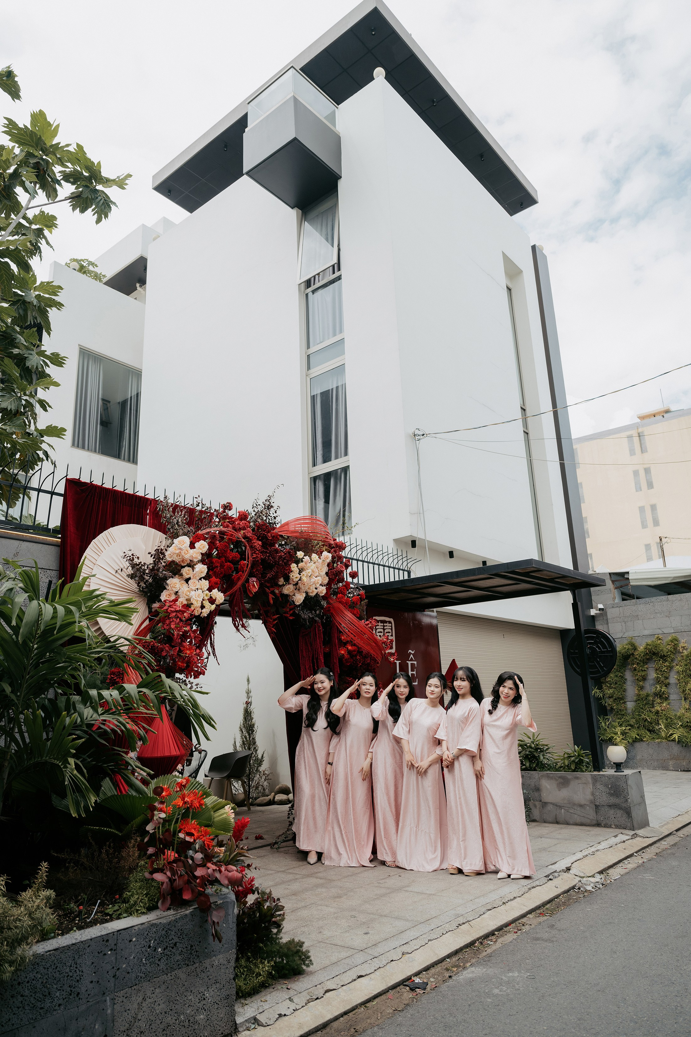 YEN LINH & HOANG QUY / Wedding Ceremony. Nhiếp ảnh gia đám cưới hàng đầu tại Thành Phố Hồ Chí Minh